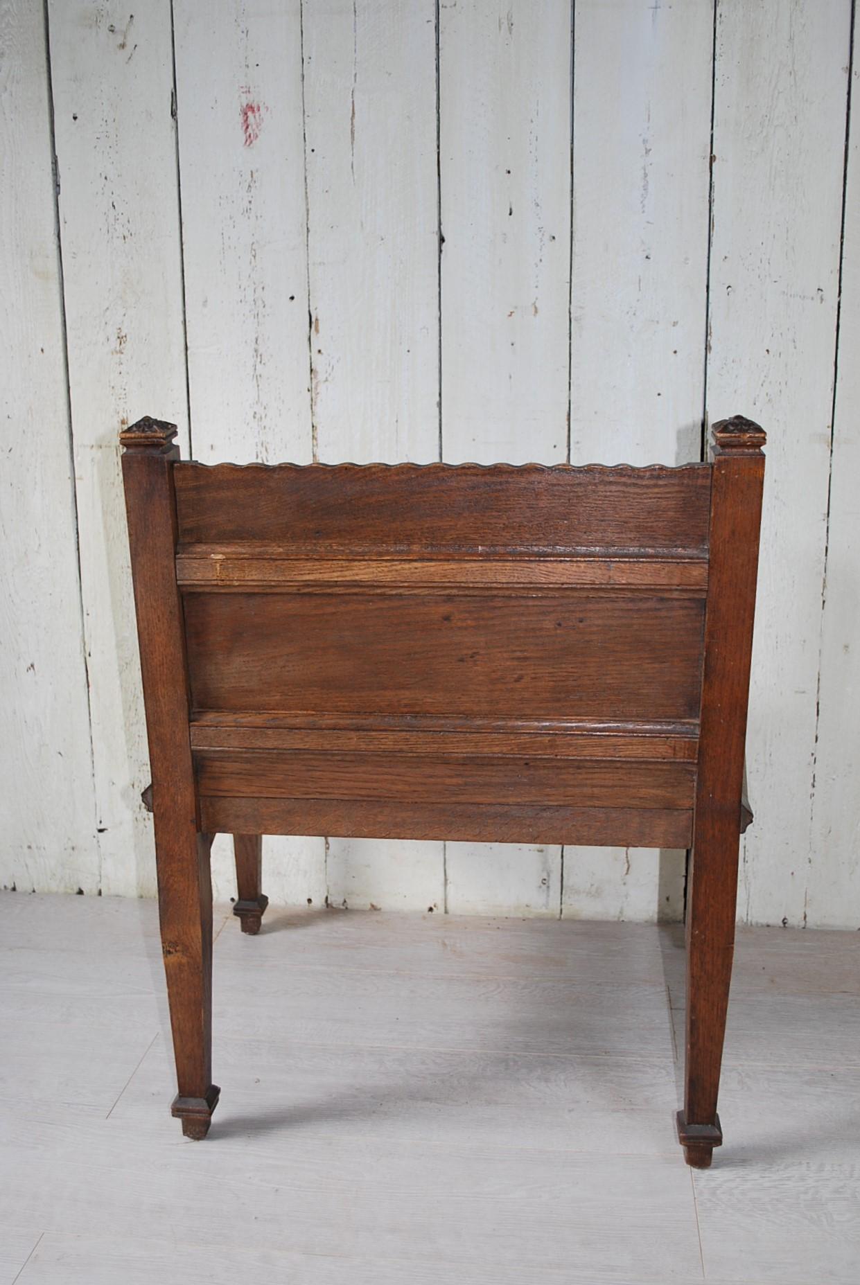 Gothic Oak Throne Armchair In Good Condition For Sale In Winchcombe, Gloucesteshire
