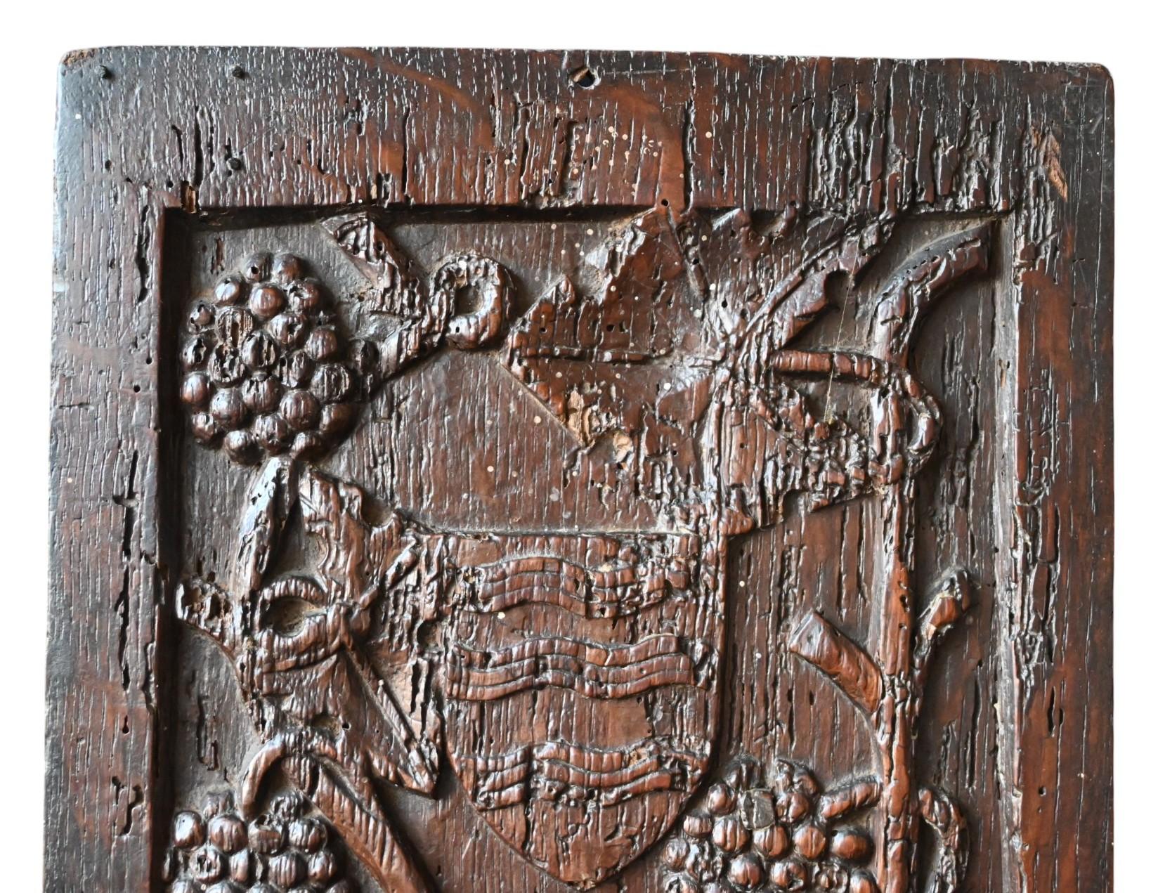Belge Gothic period carved oak panel, 14th - 15th century en vente
