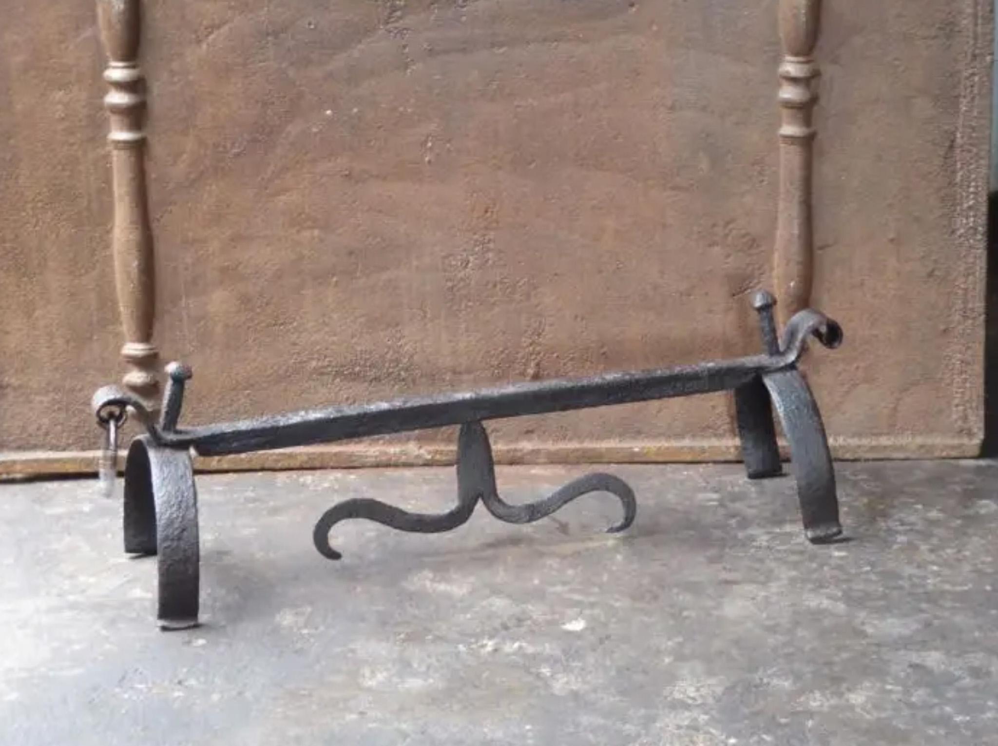 Gothic Rest for Fireplace Tools, 17th Century In Good Condition For Sale In Soest, NL