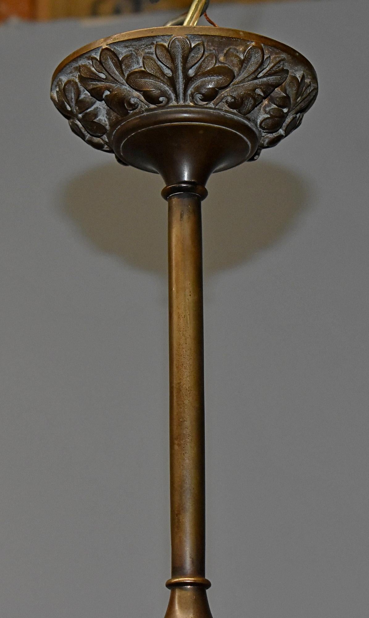 Lampadario in ottone a 18 luci Gothic Revival, 46