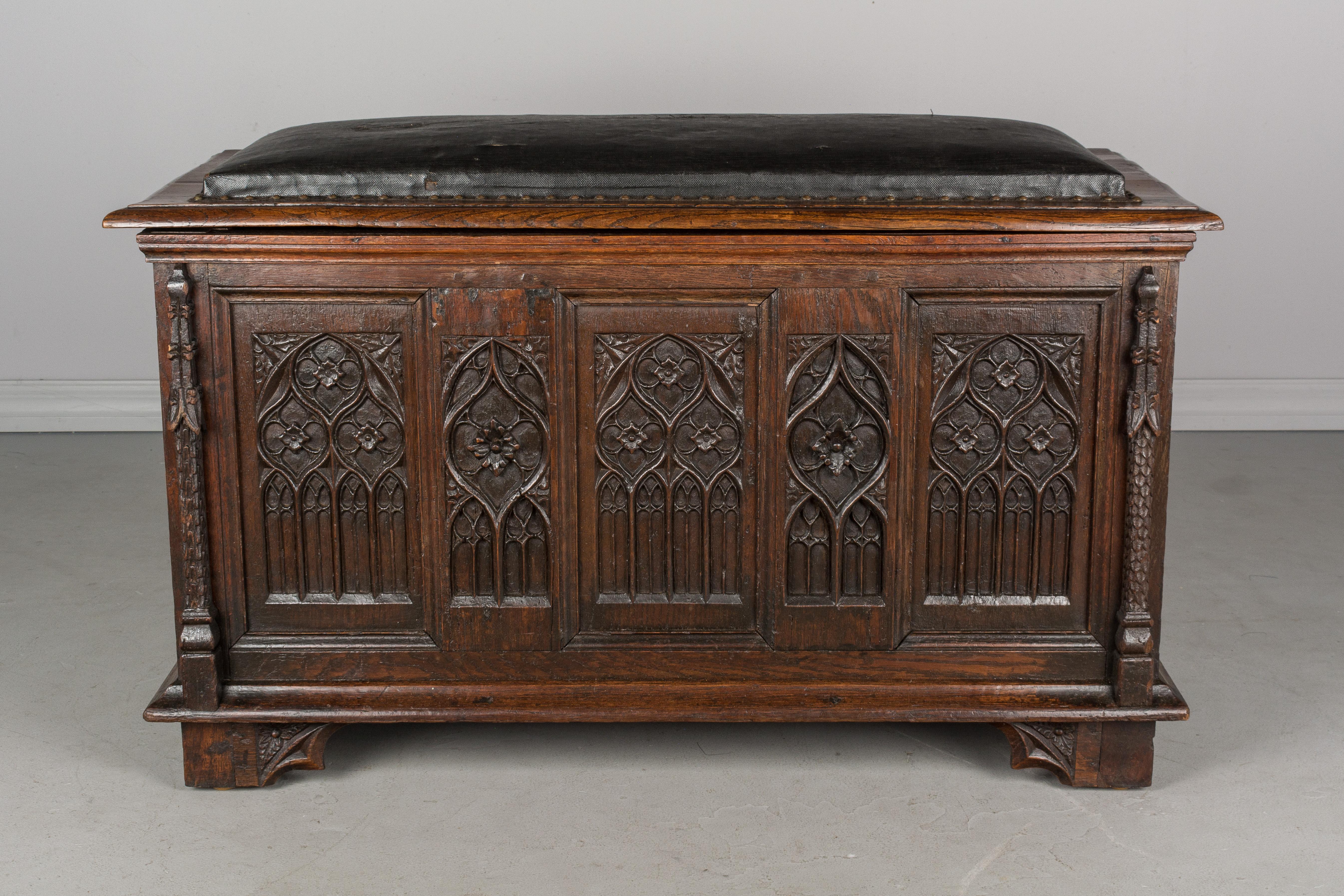 Gothic Revival Blanket Chest or Bench In Good Condition In Winter Park, FL