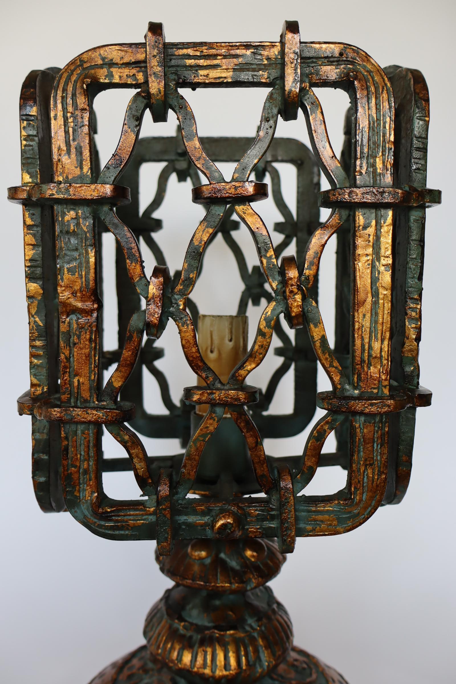 Lampe de table néo-gothique brutaliste en bronze en vente 6