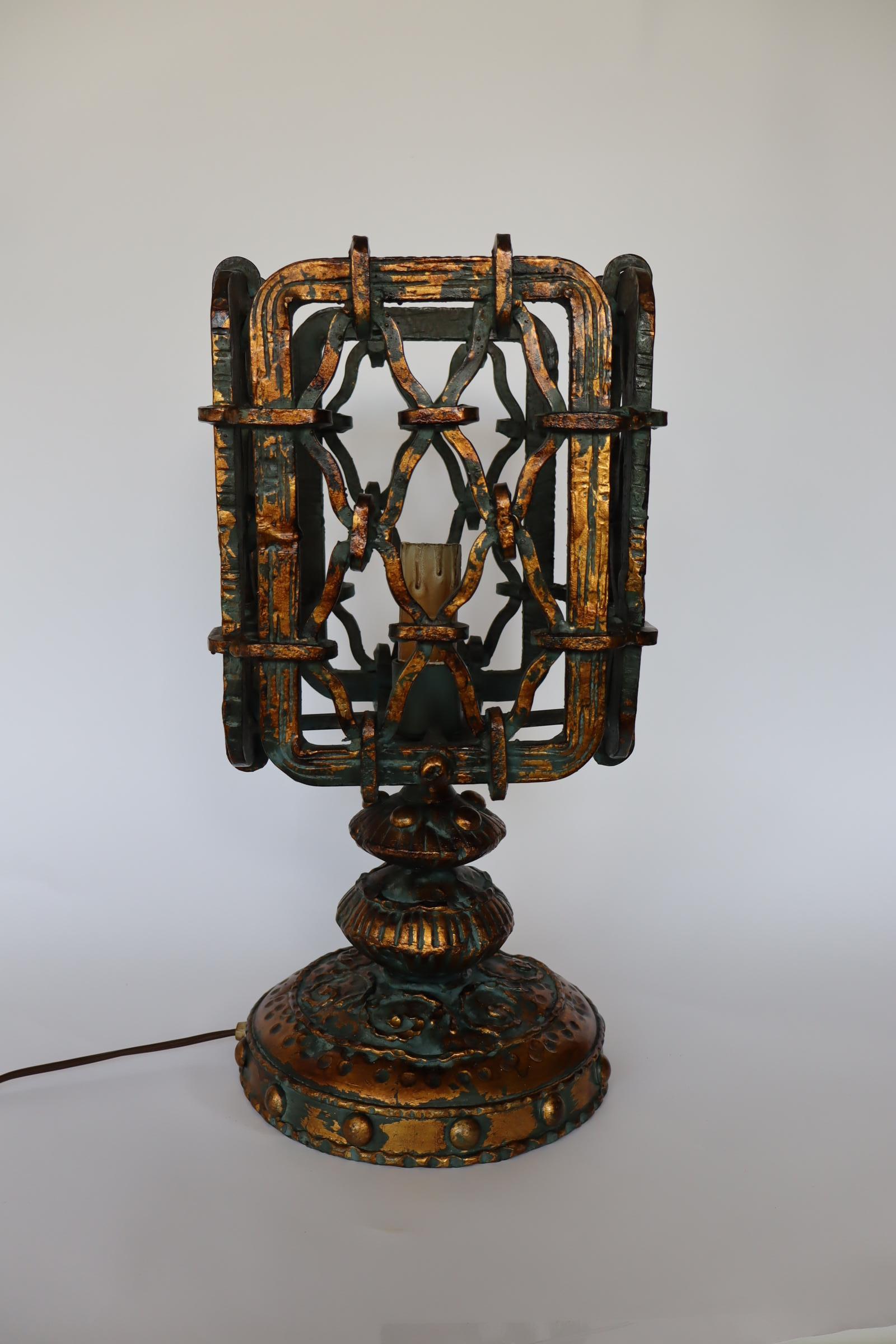 Lampe de table néo-gothique brutaliste en bronze en vente 7