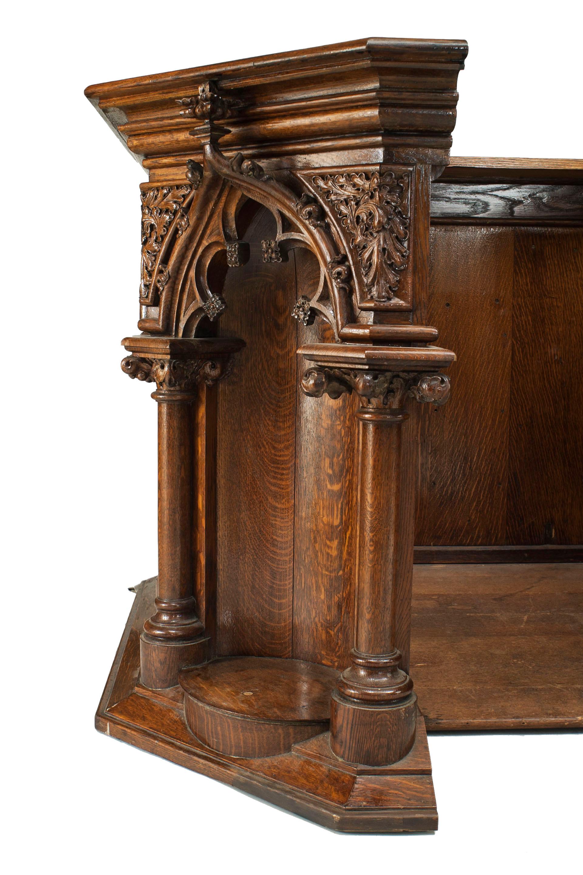 English Gothic Revival Oak Pulpit In Good Condition In New York, NY