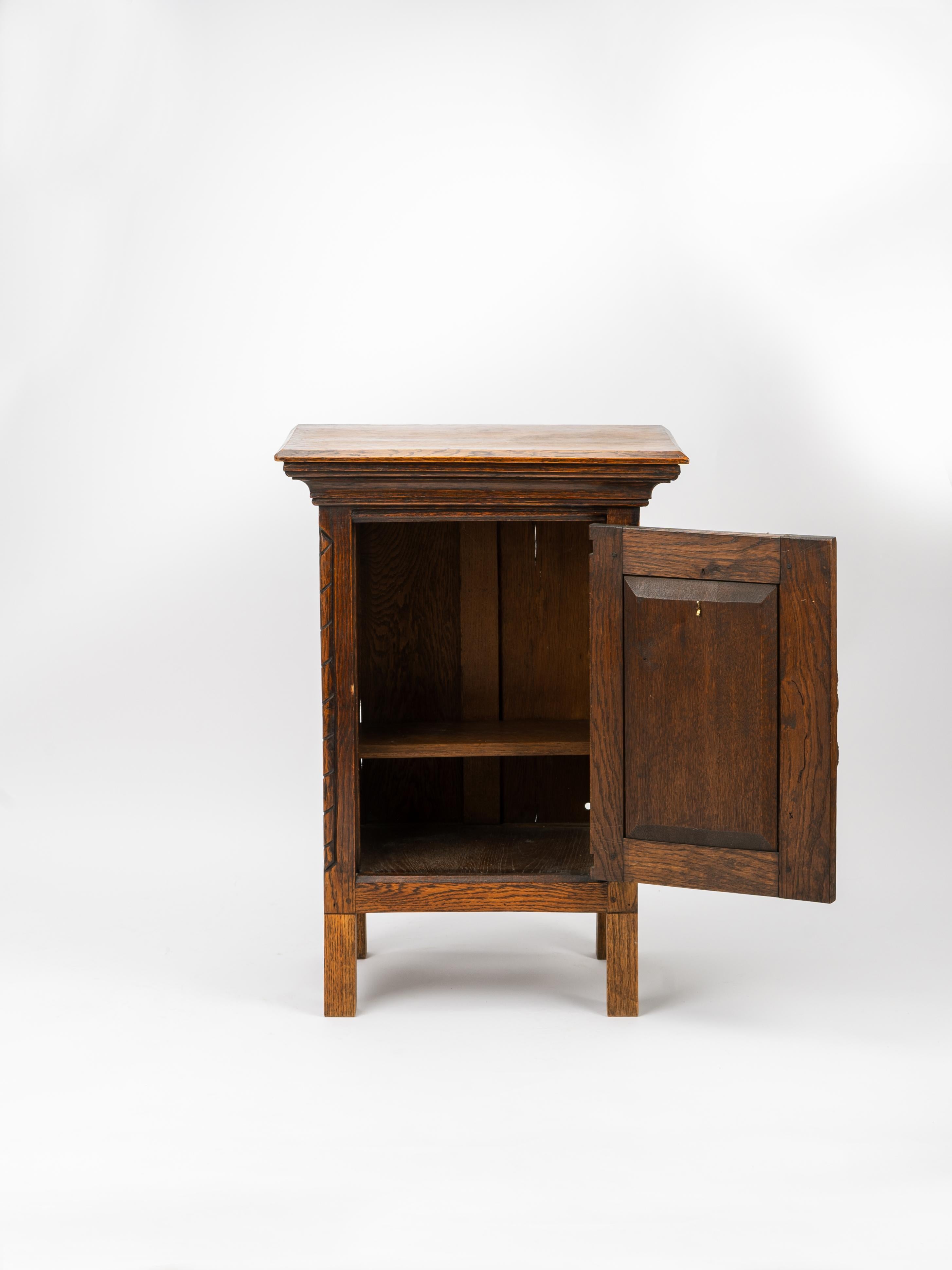 Belgian Gothic Revival Carved Oak Reliquary Side Table Nightstand For Sale