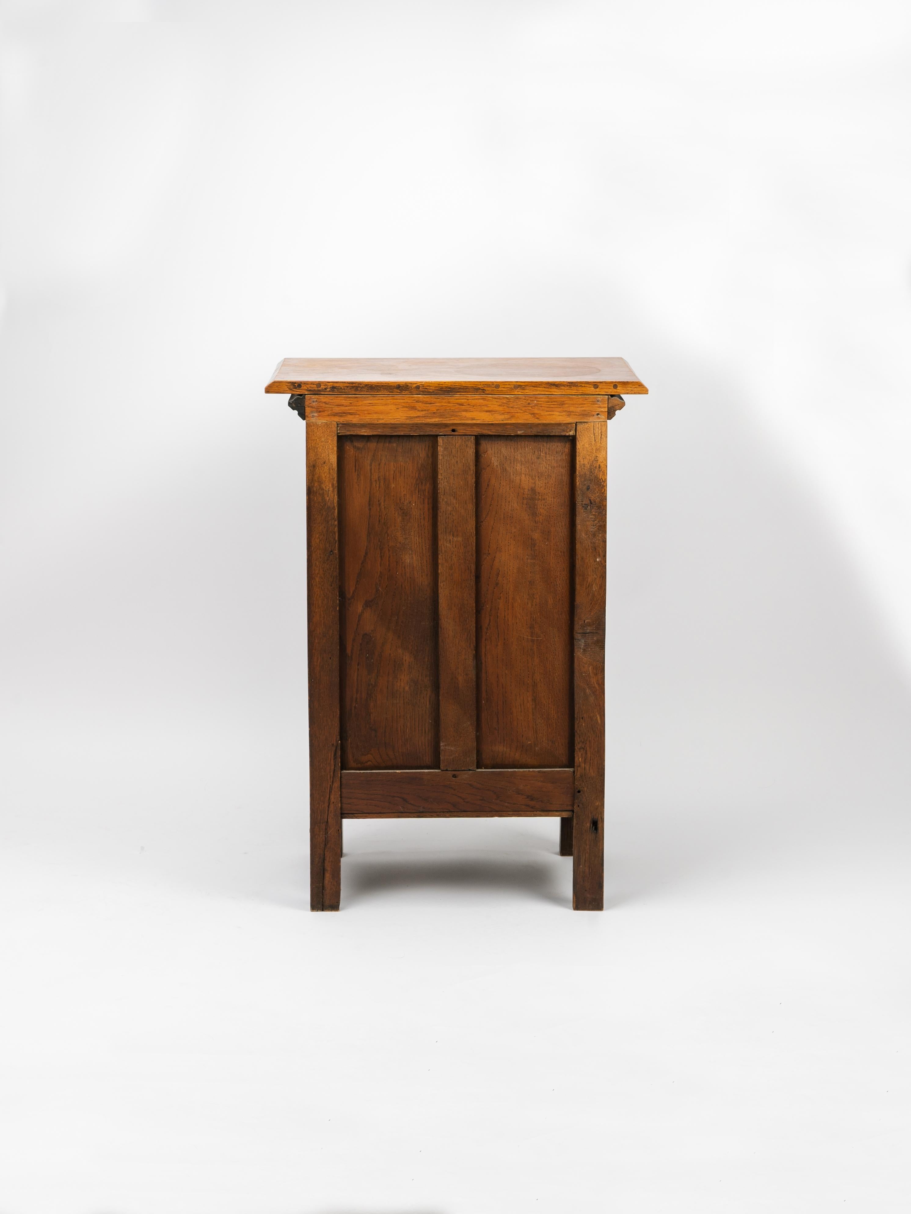 19th Century Gothic Revival Carved Oak Reliquary Side Table Nightstand For Sale