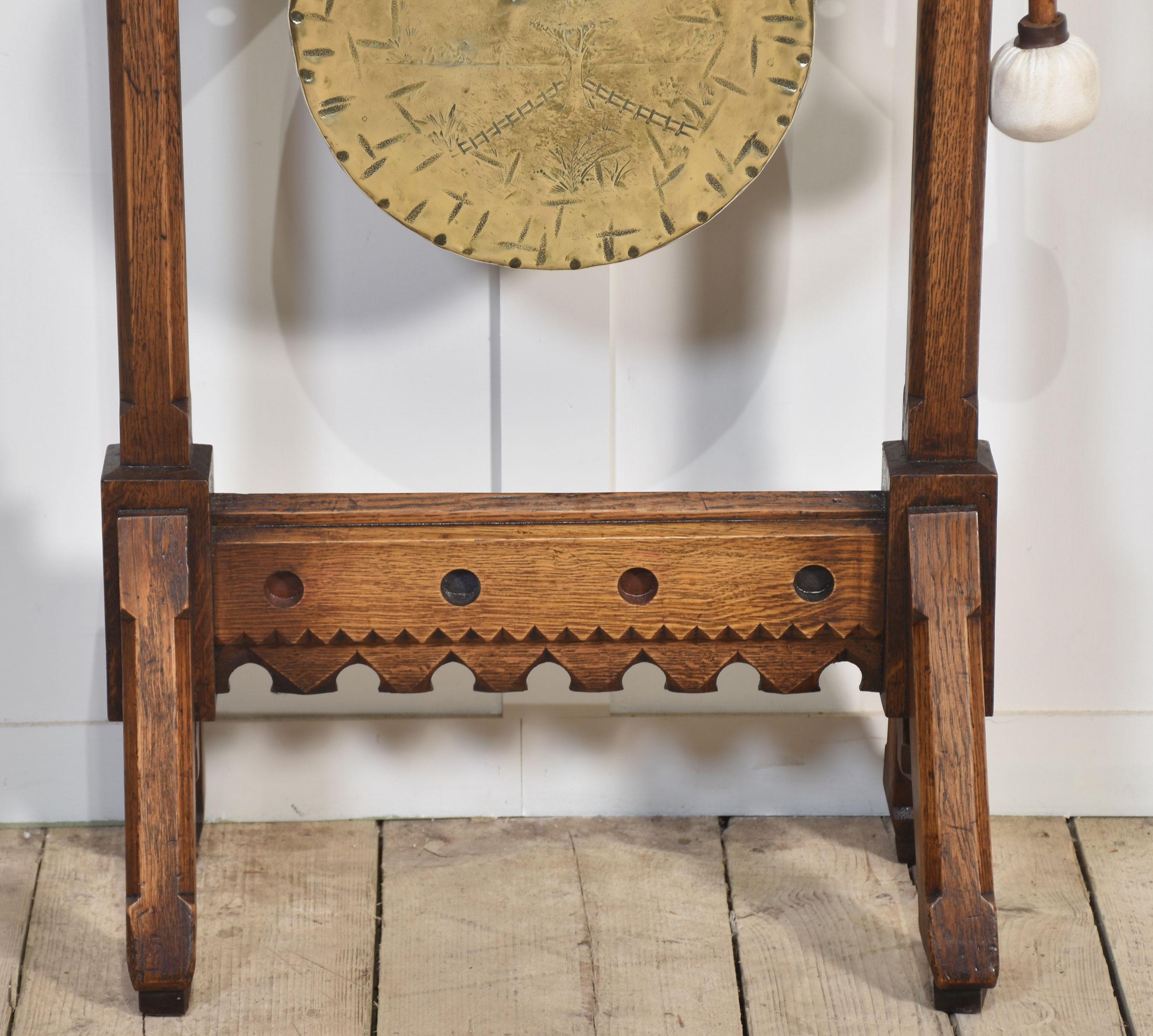 Gong de table de style Revive gothique Bon état - En vente à Cheshire, GB