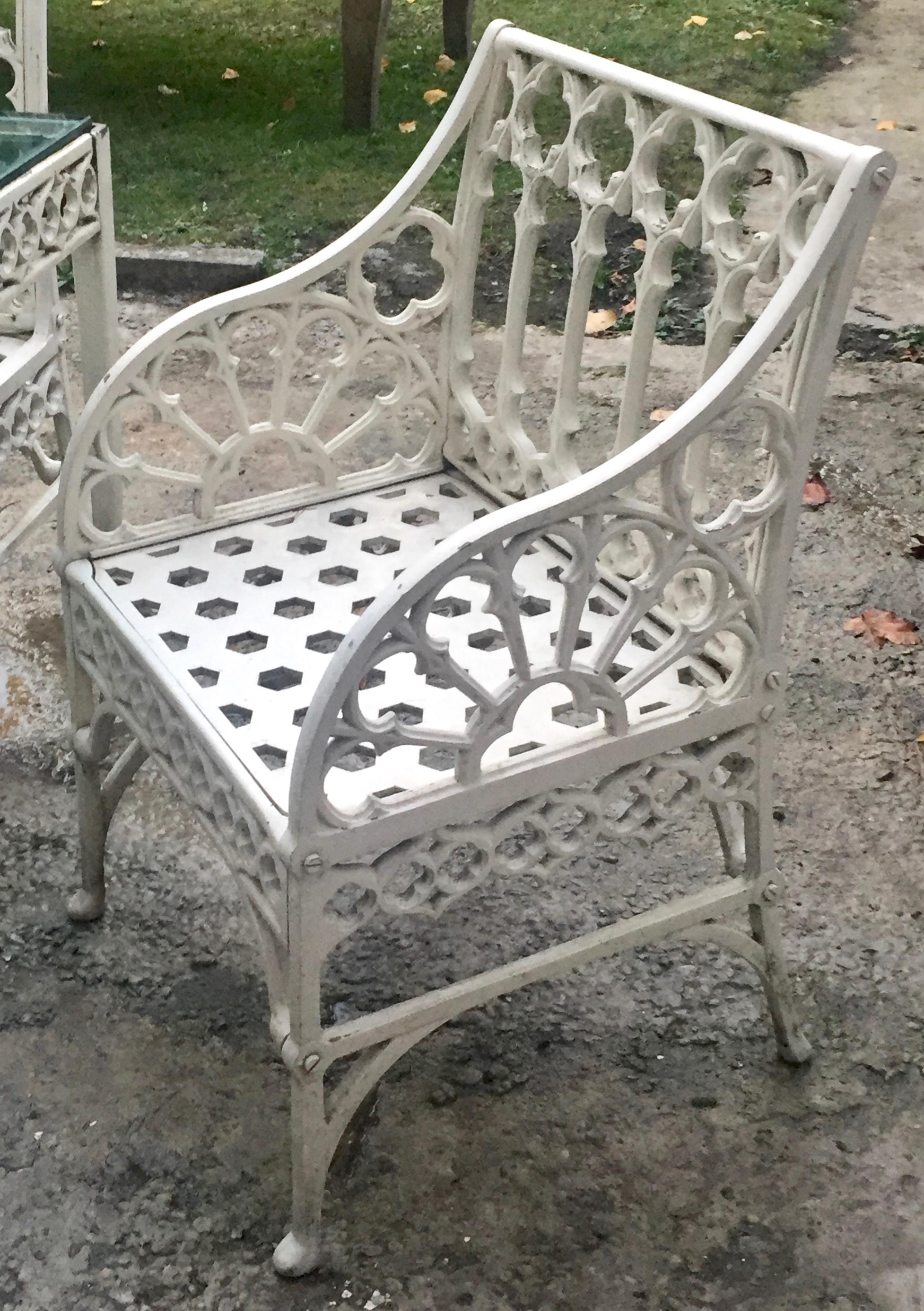 Gothic Revival Garden Dining Set of 8 Chairs and Table In Good Condition In Antwerp, BE