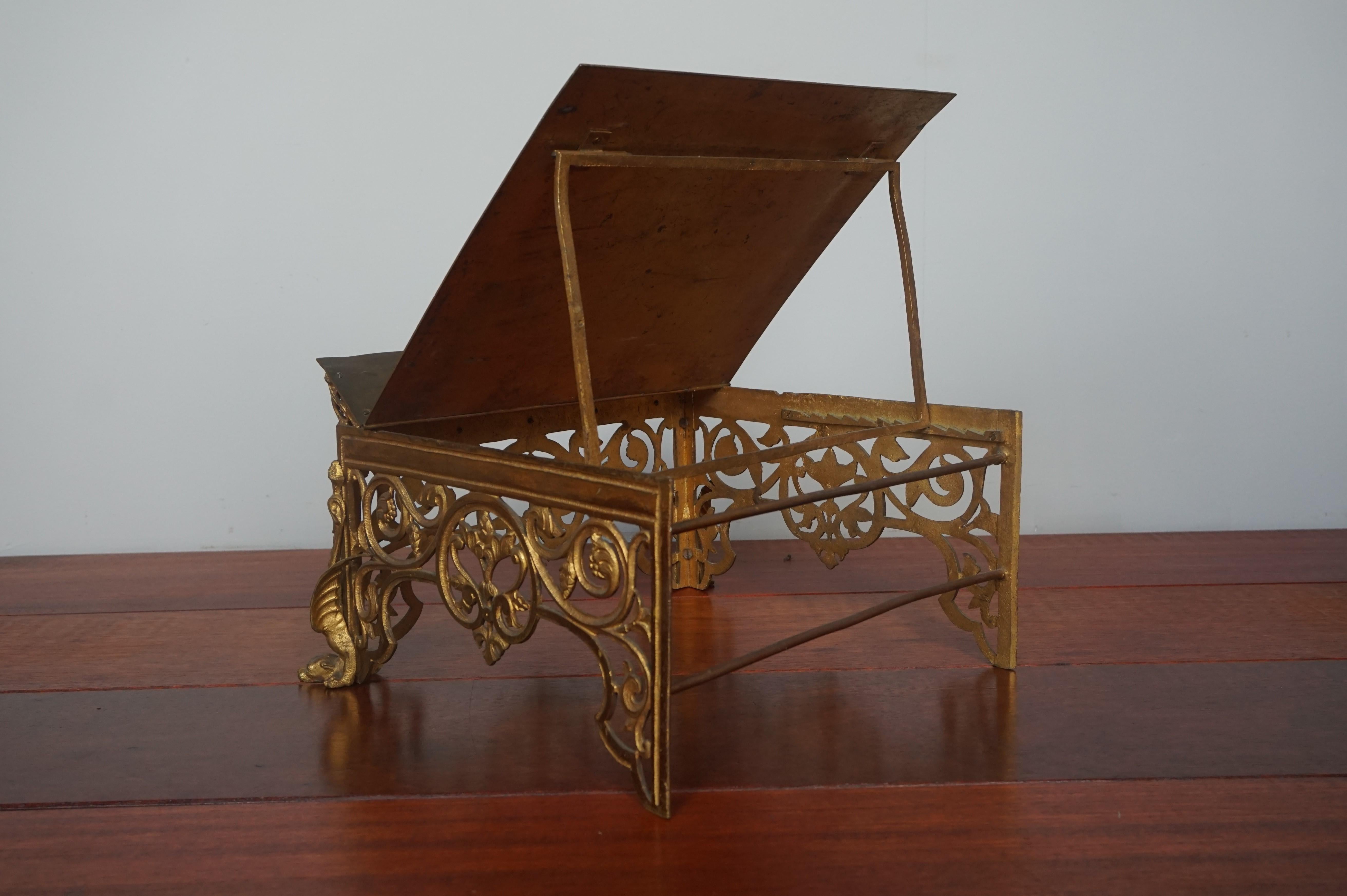Gothic Revival Gilt Bronze Church Altar Bible Stand w. Dragon-Like Gargoyle Feet In Good Condition In Lisse, NL