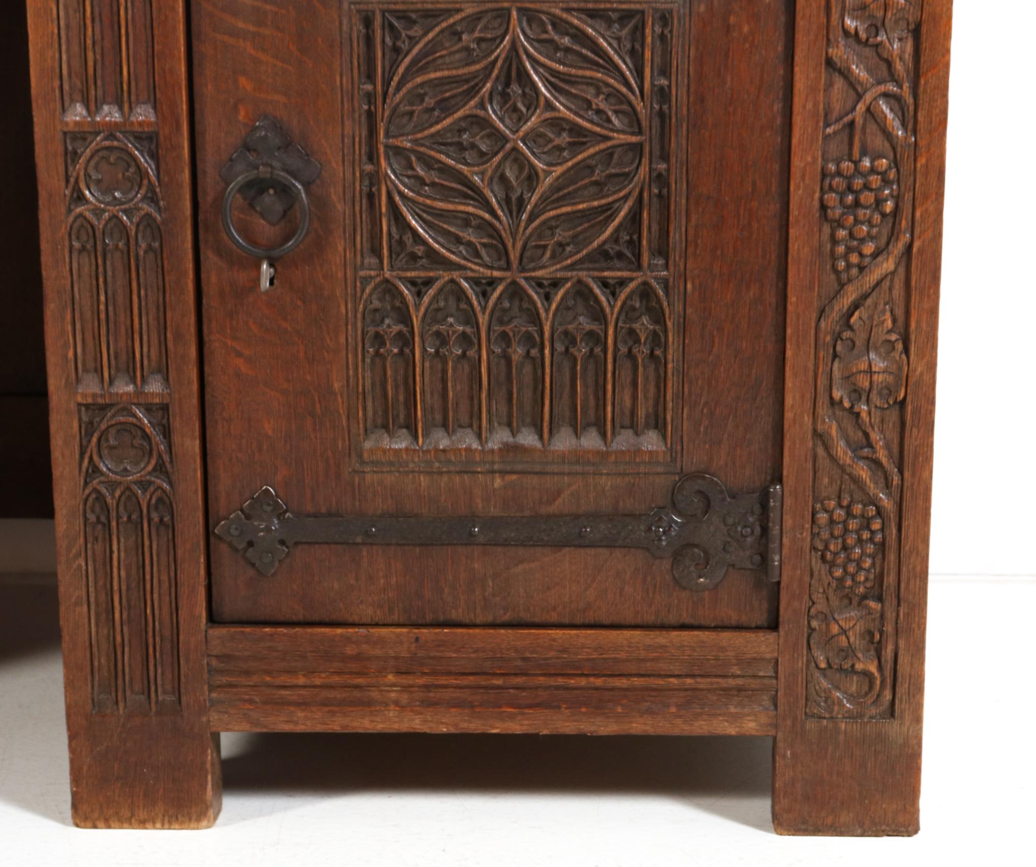  Gothic Revival Hand-Carved Oak Pedestal Desk, 1900s For Sale 12