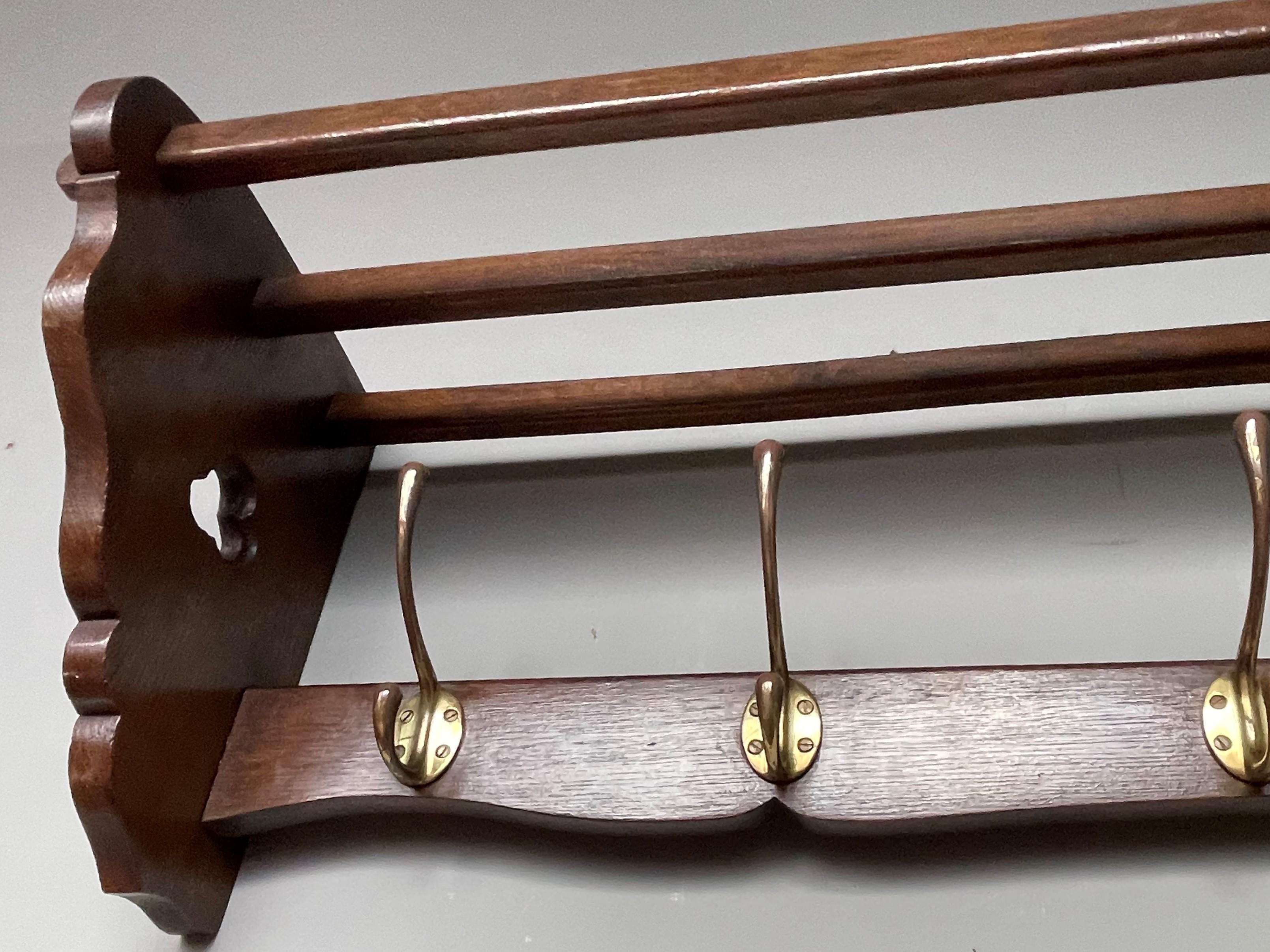 Gothic Revival Oak Coat Rack w. Hand Carved Trefoil Symbols & 'Pen Connections' For Sale 9