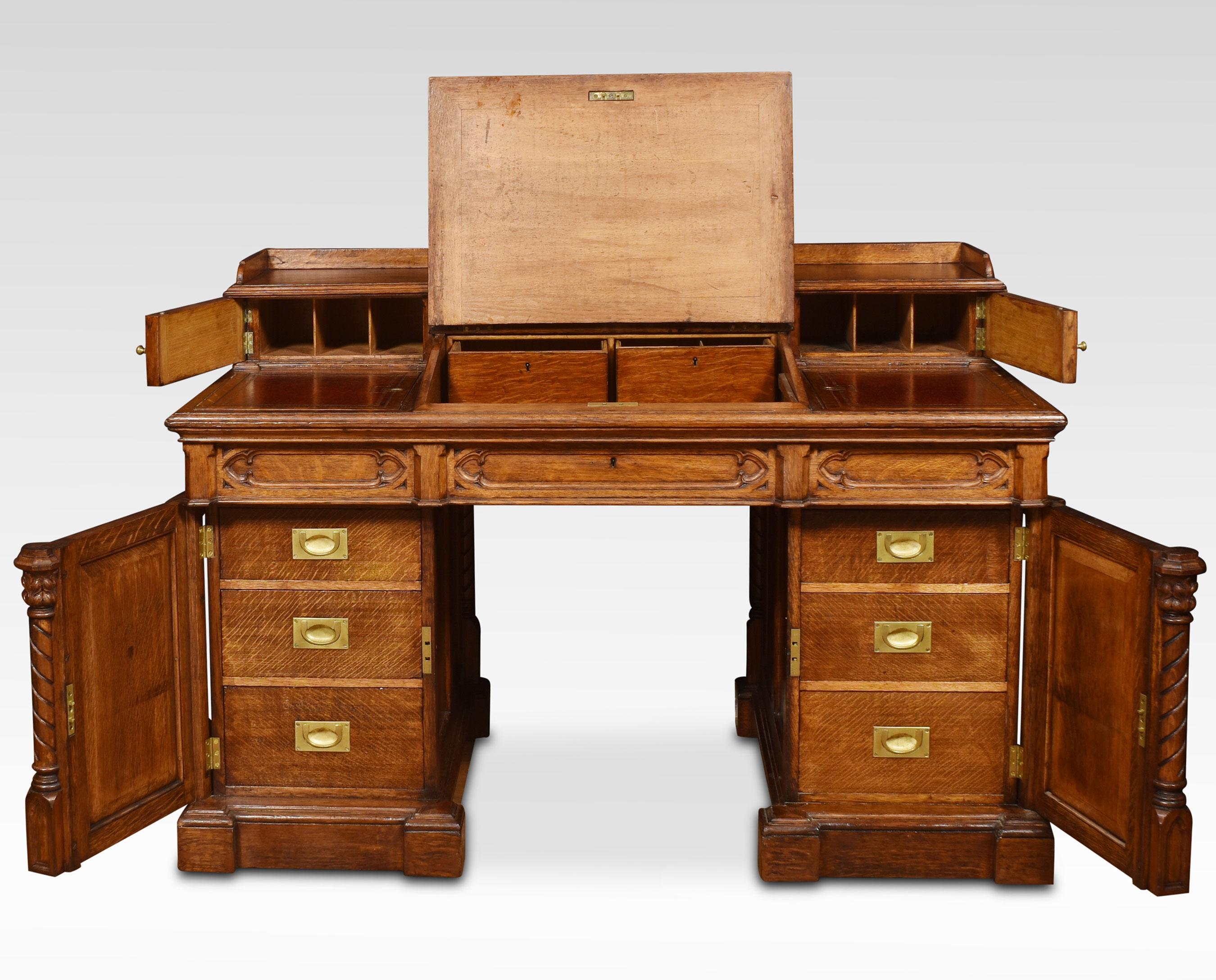 Gothic Revival Oak Dickens Style Desk In Good Condition In Cheshire, GB