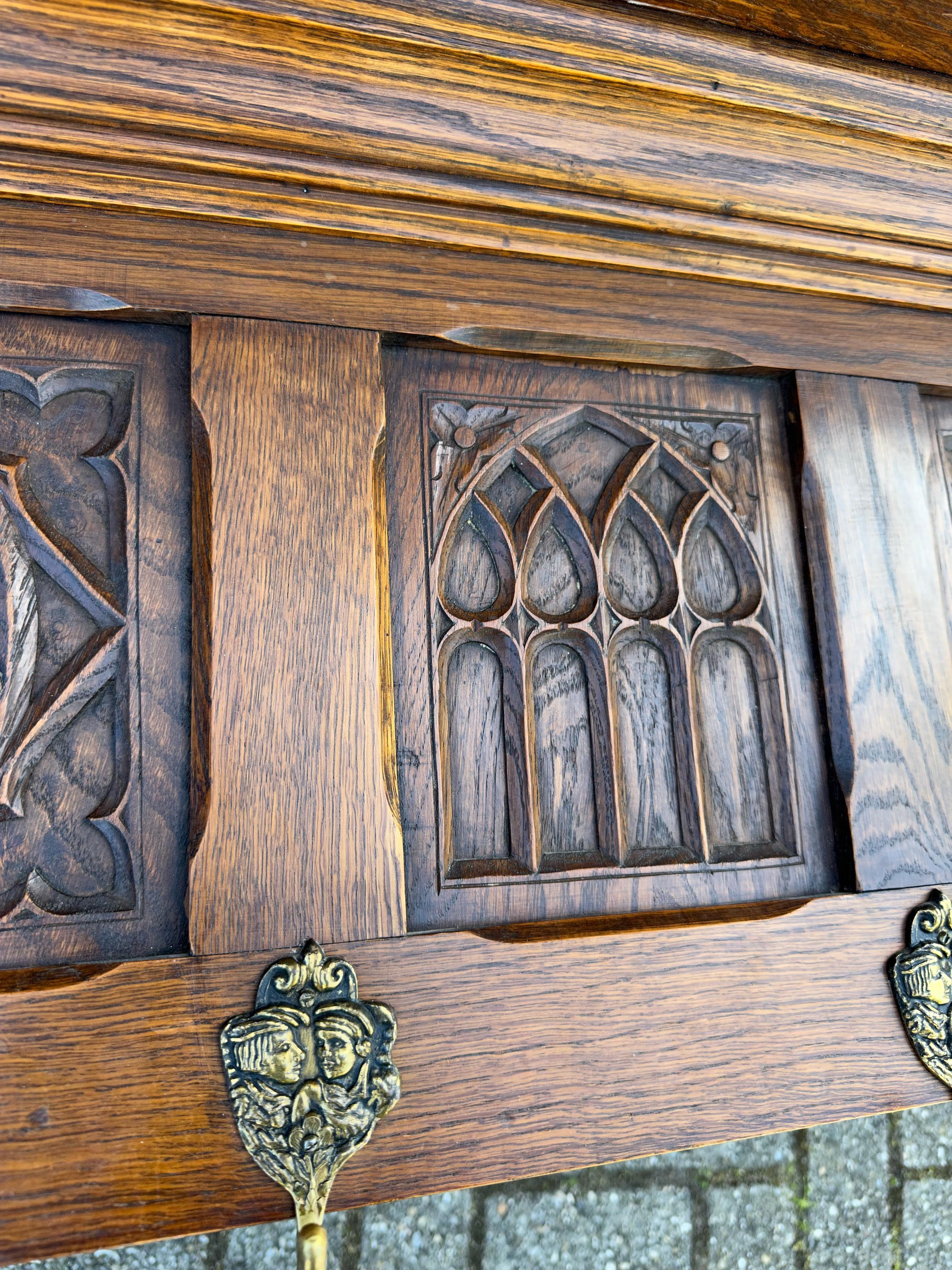 Gothic Revival Oak Wall Coat Rack, Shelf, Bracket W Stylish Church Window Panels In Good Condition In Lisse, NL