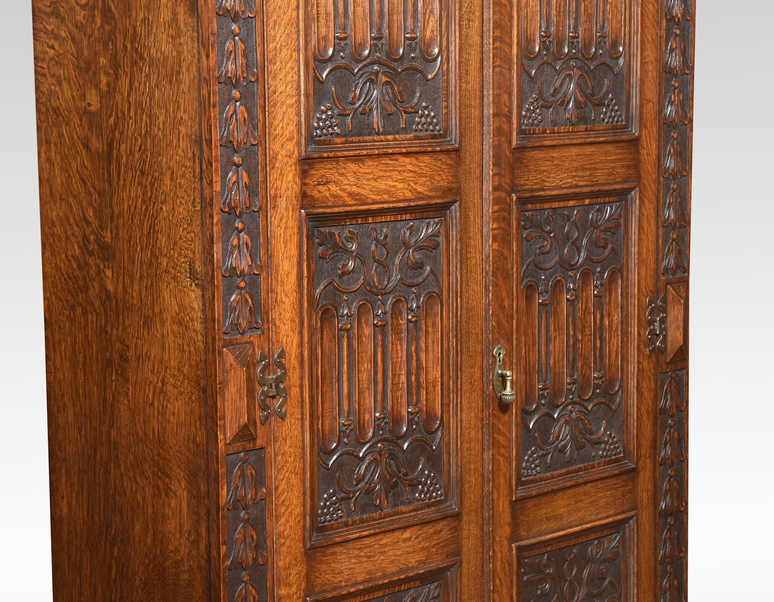 armoire gothique