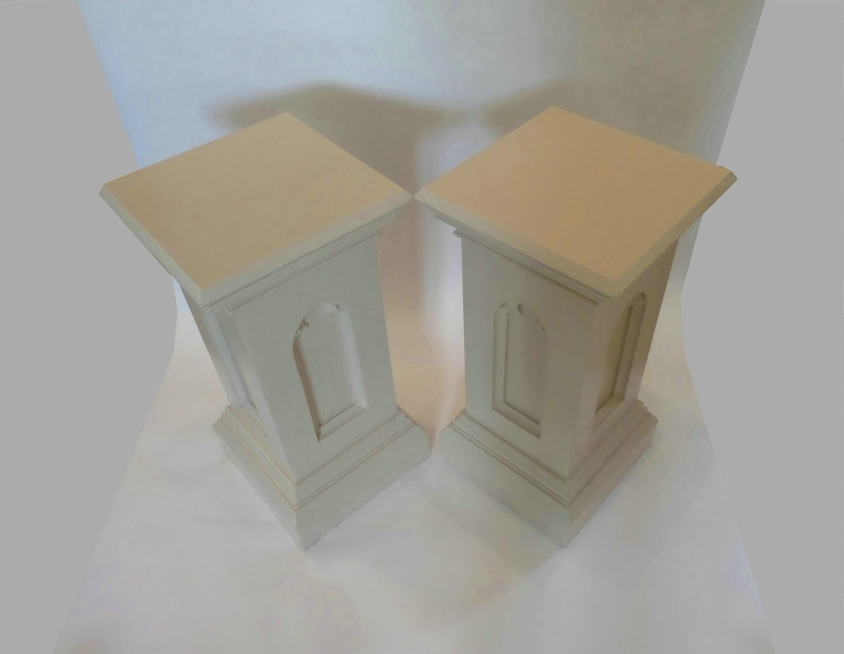 Gothic Revival Pair of Painted Oak Pedestals, United States, Late 19th Century For Sale 2