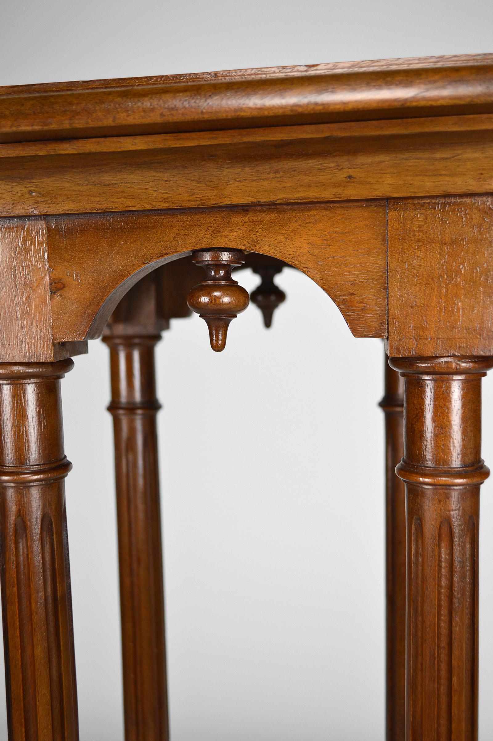 Gothic Revival Pedestal Stand in Walnut, France, circa 1880 For Sale 5