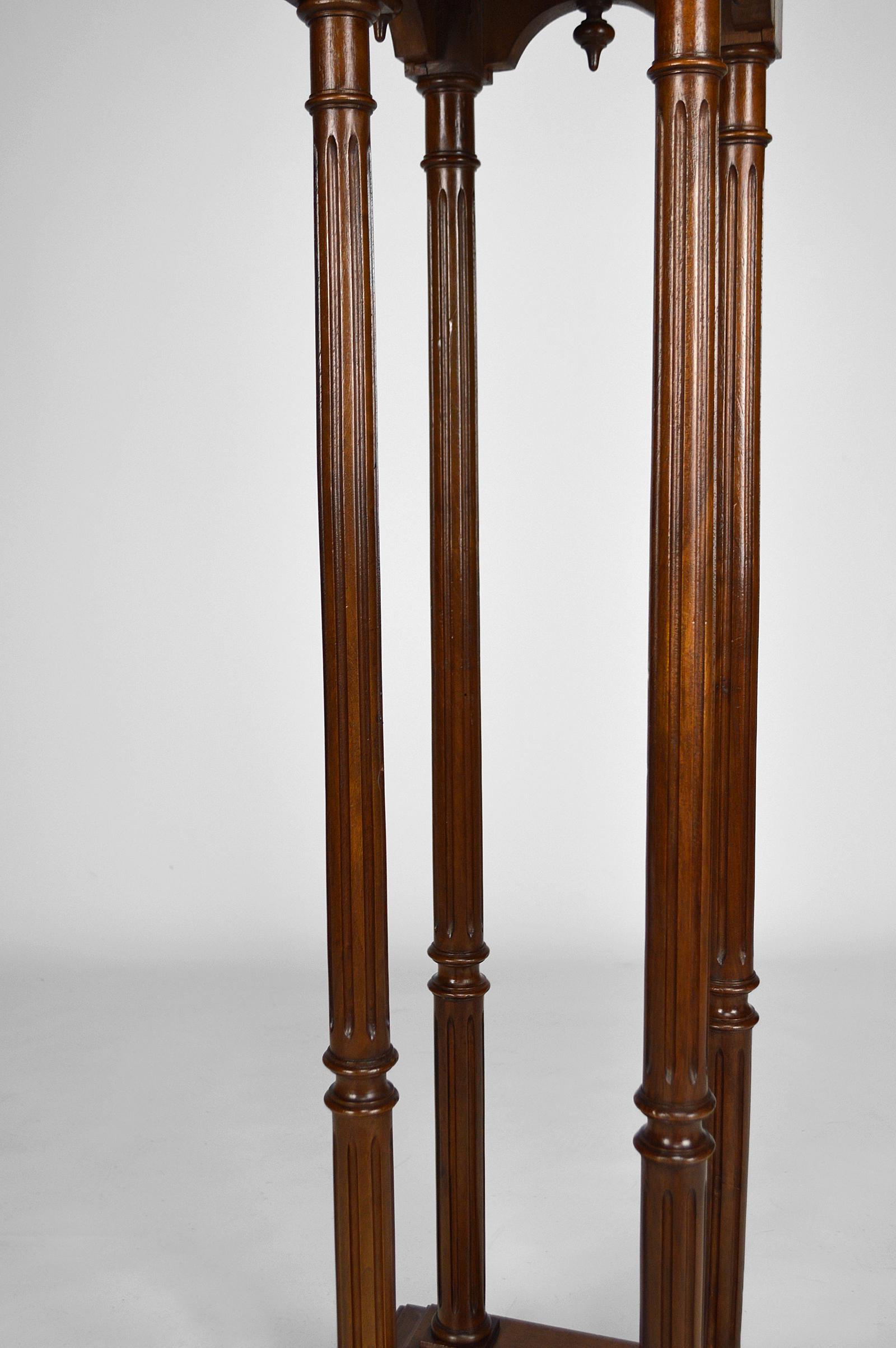 Gothic Revival Pedestal Stand in Walnut, France, circa 1880 For Sale 6