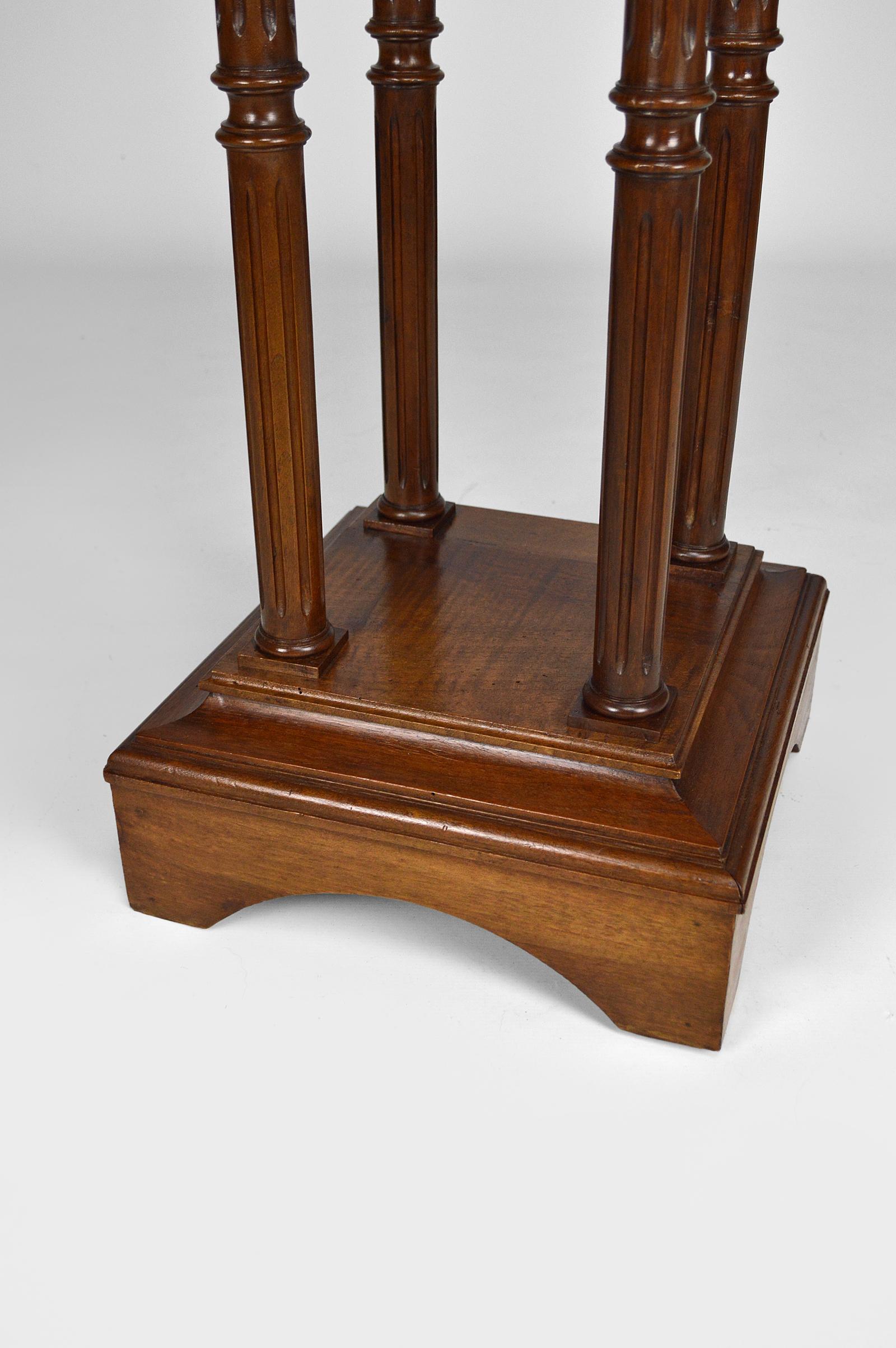 Gothic Revival Pedestal Stand in Walnut, France, circa 1880 For Sale 10
