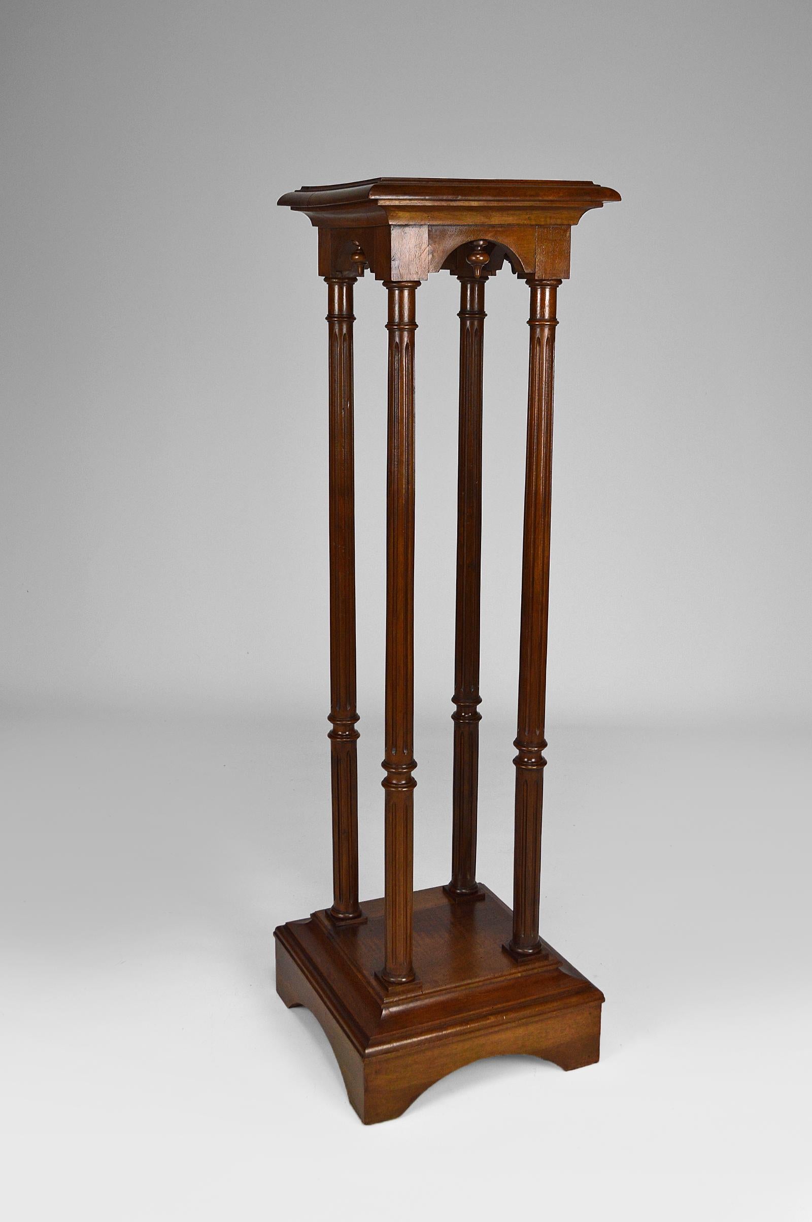 Victorian Gothic Revival Pedestal Stand in Walnut, France, circa 1880 For Sale
