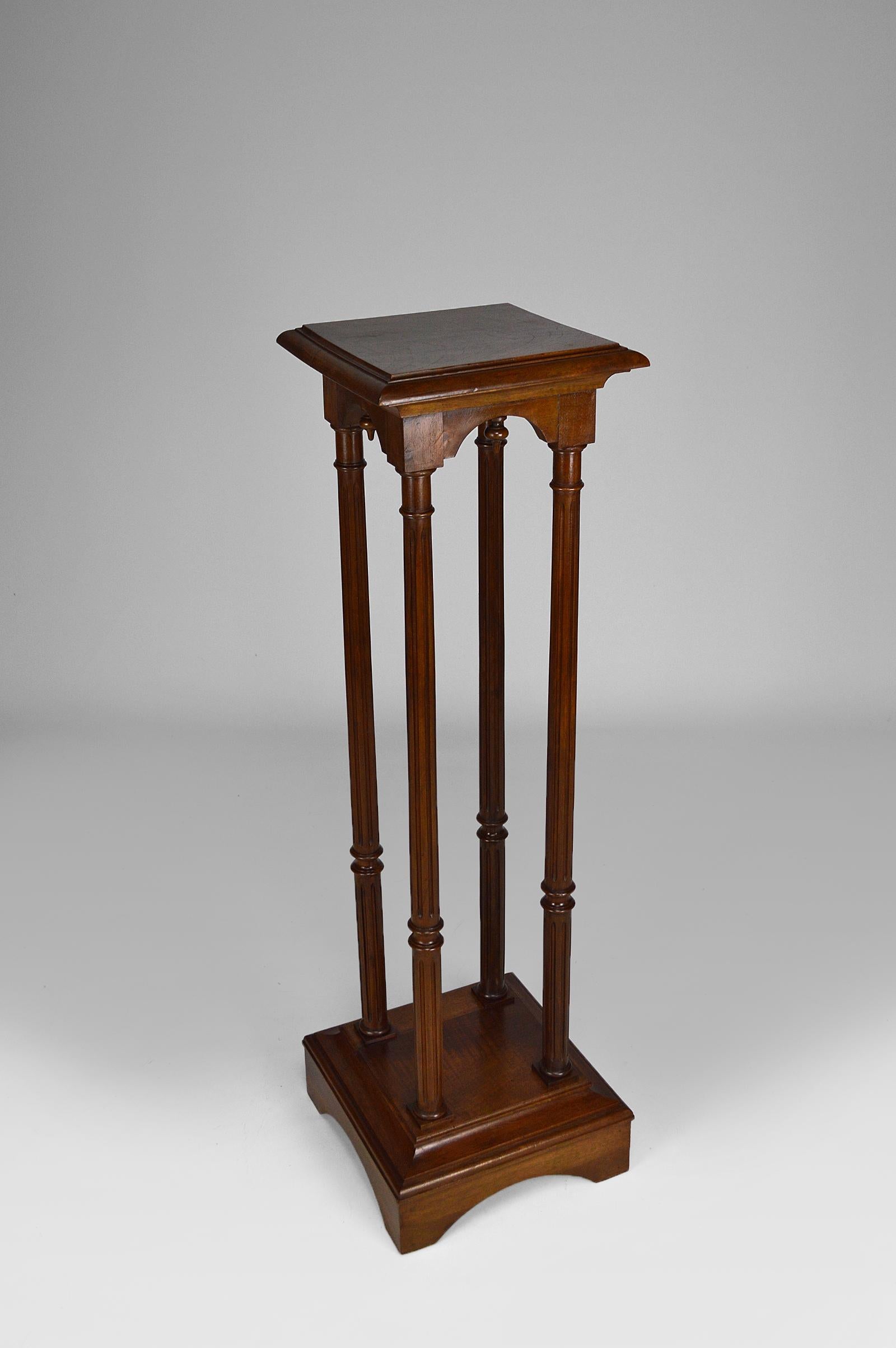 Late 19th Century Gothic Revival Pedestal Stand in Walnut, France, circa 1880 For Sale