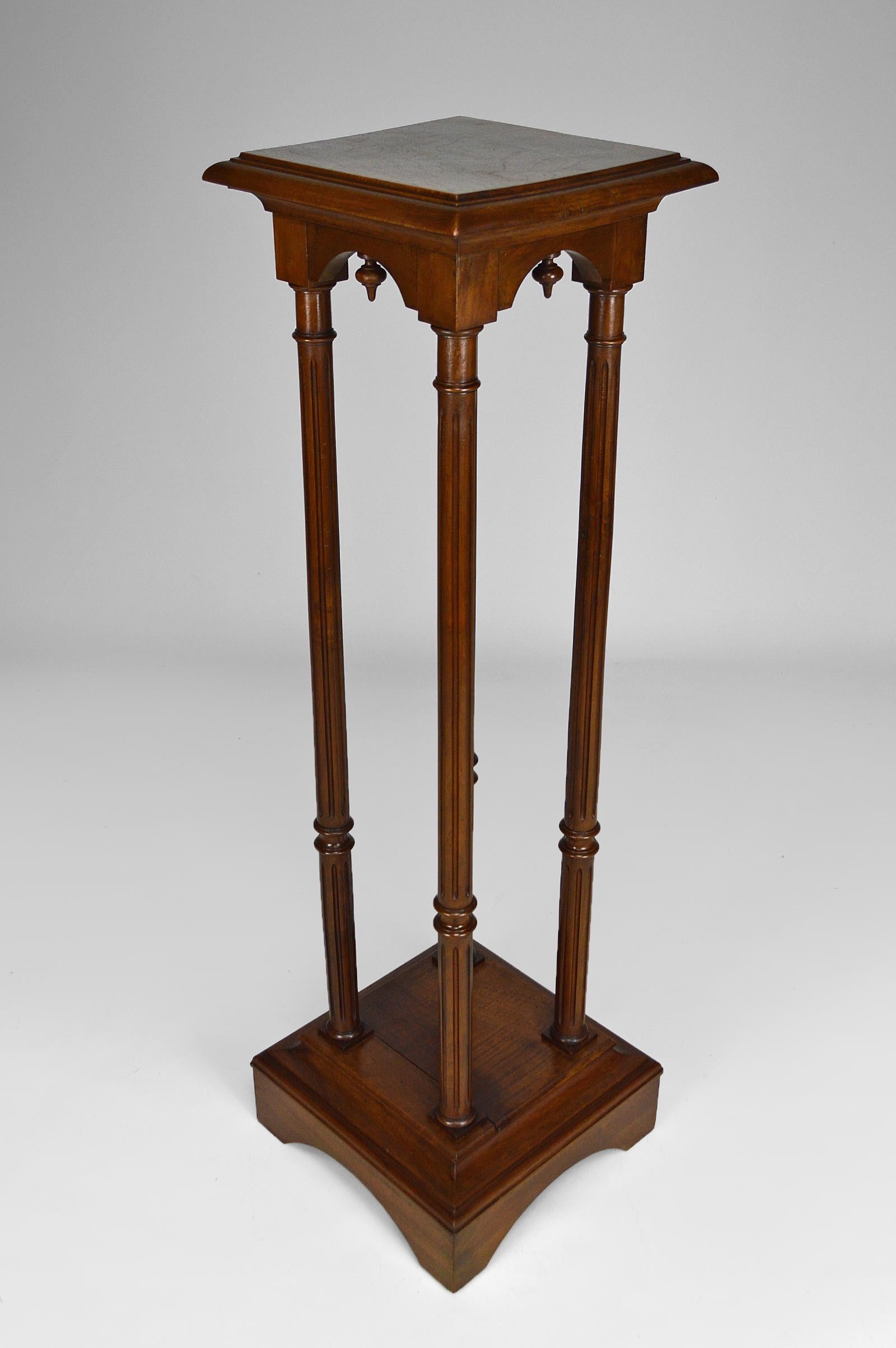 Wood Gothic Revival Pedestal Stand in Walnut, France, circa 1880 For Sale