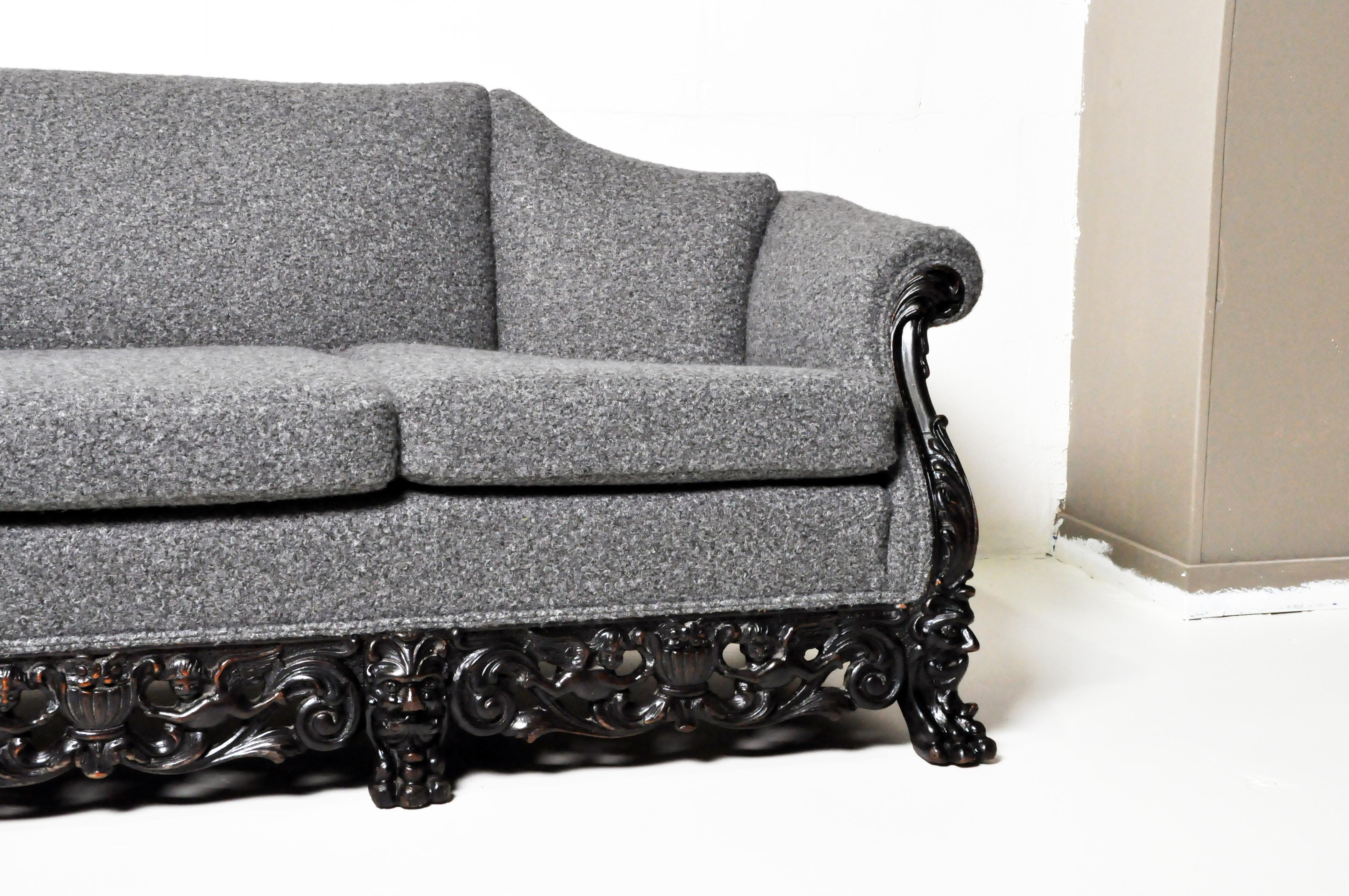 Gothic Revival Sofa In Good Condition For Sale In Chicago, IL