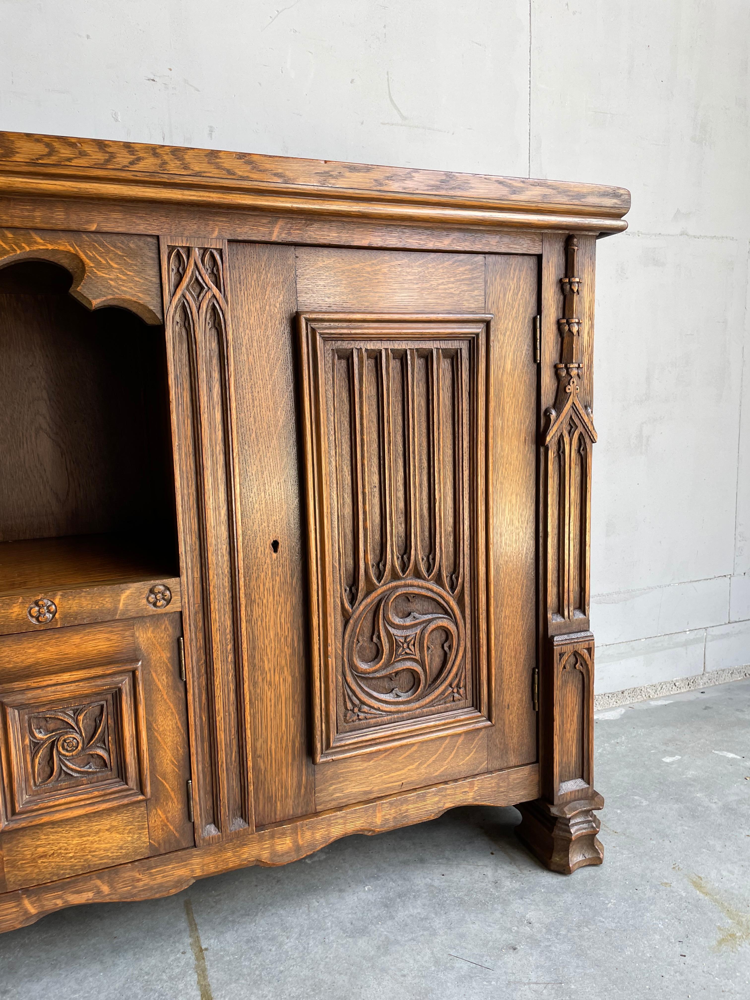 20th Century Gothic Revival Solid Oak Sideboard / Sidetable / 1930s Small 4-Door Credenza