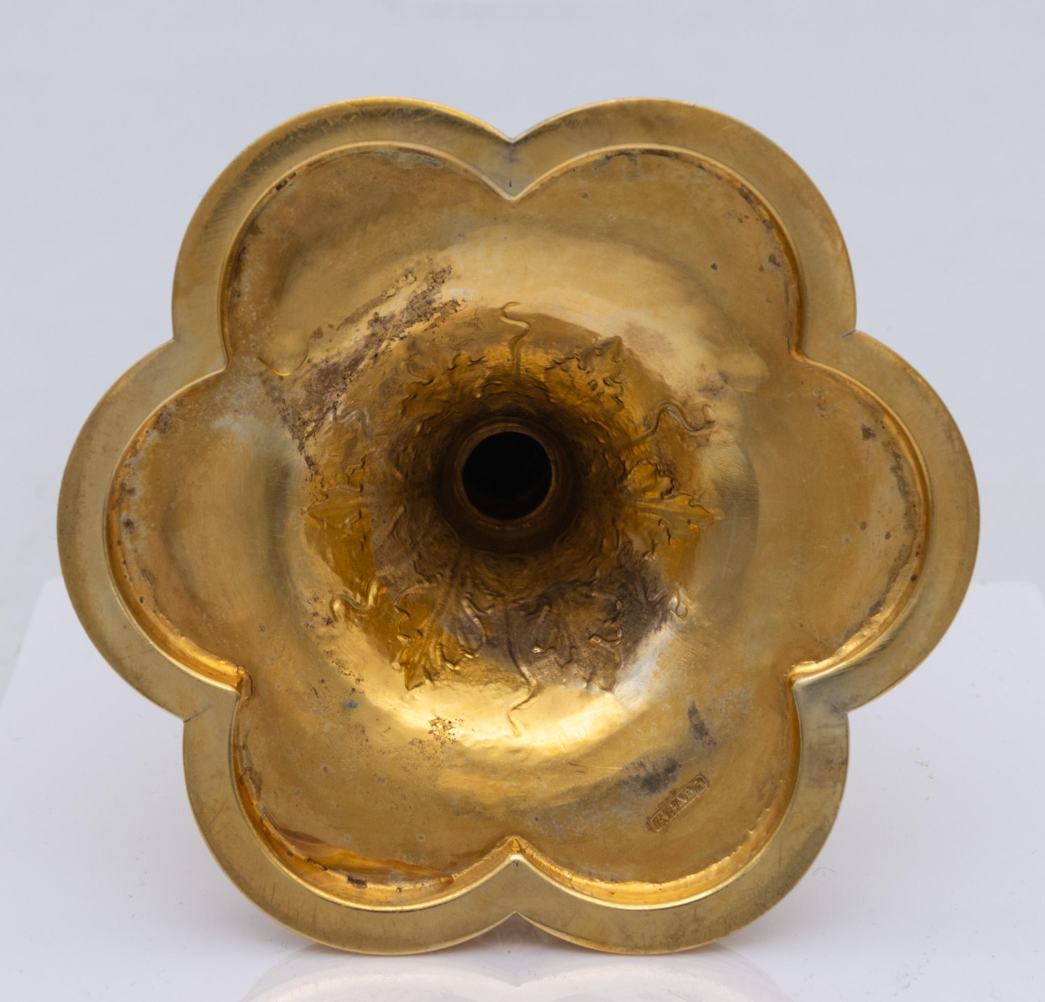 Cáliz gótico de plata de ley dorada y engastado con piedras de Carl Krall Londres siglo XIX en venta