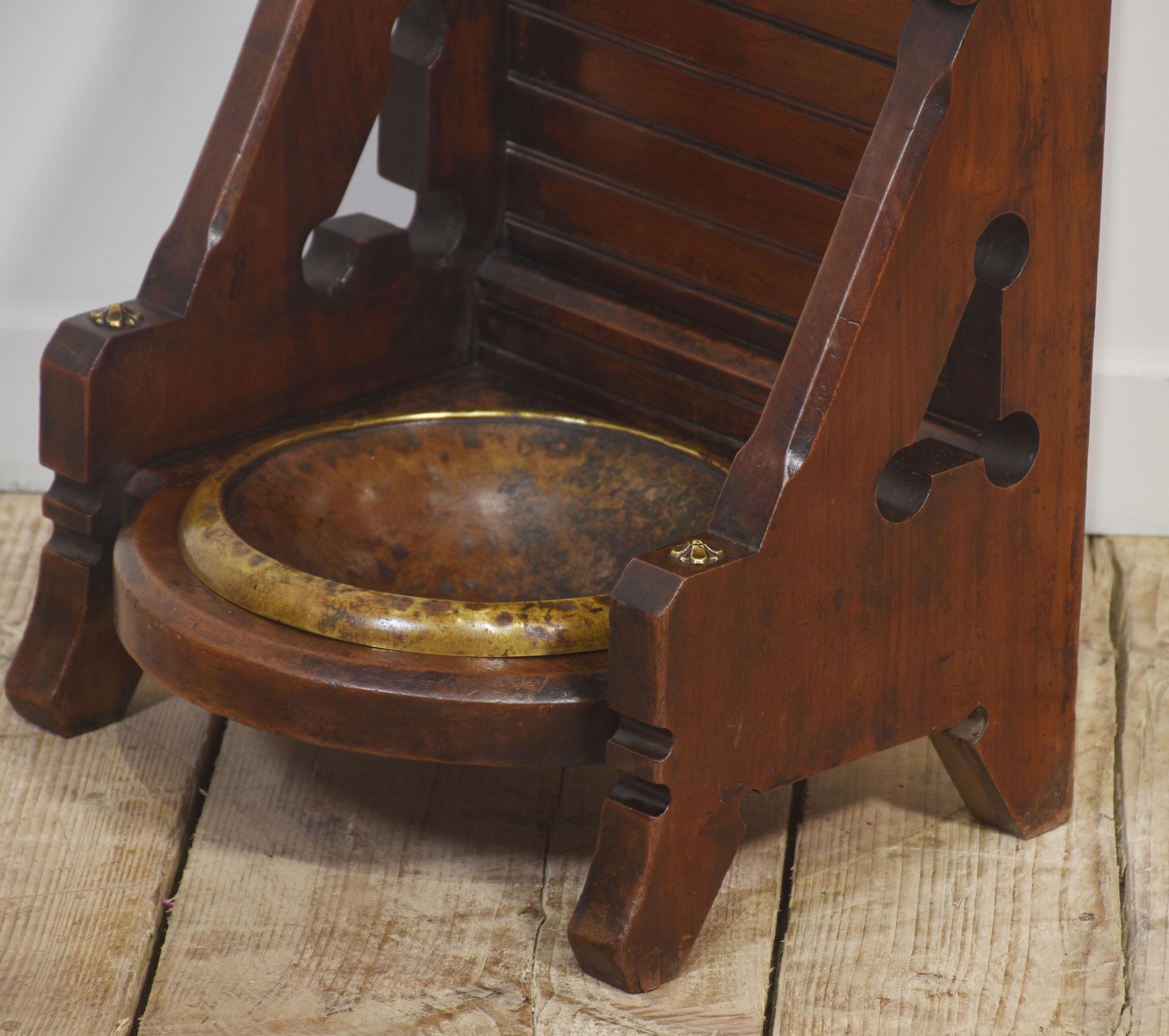 Portaombrelli Gothic Revival in vendita 3