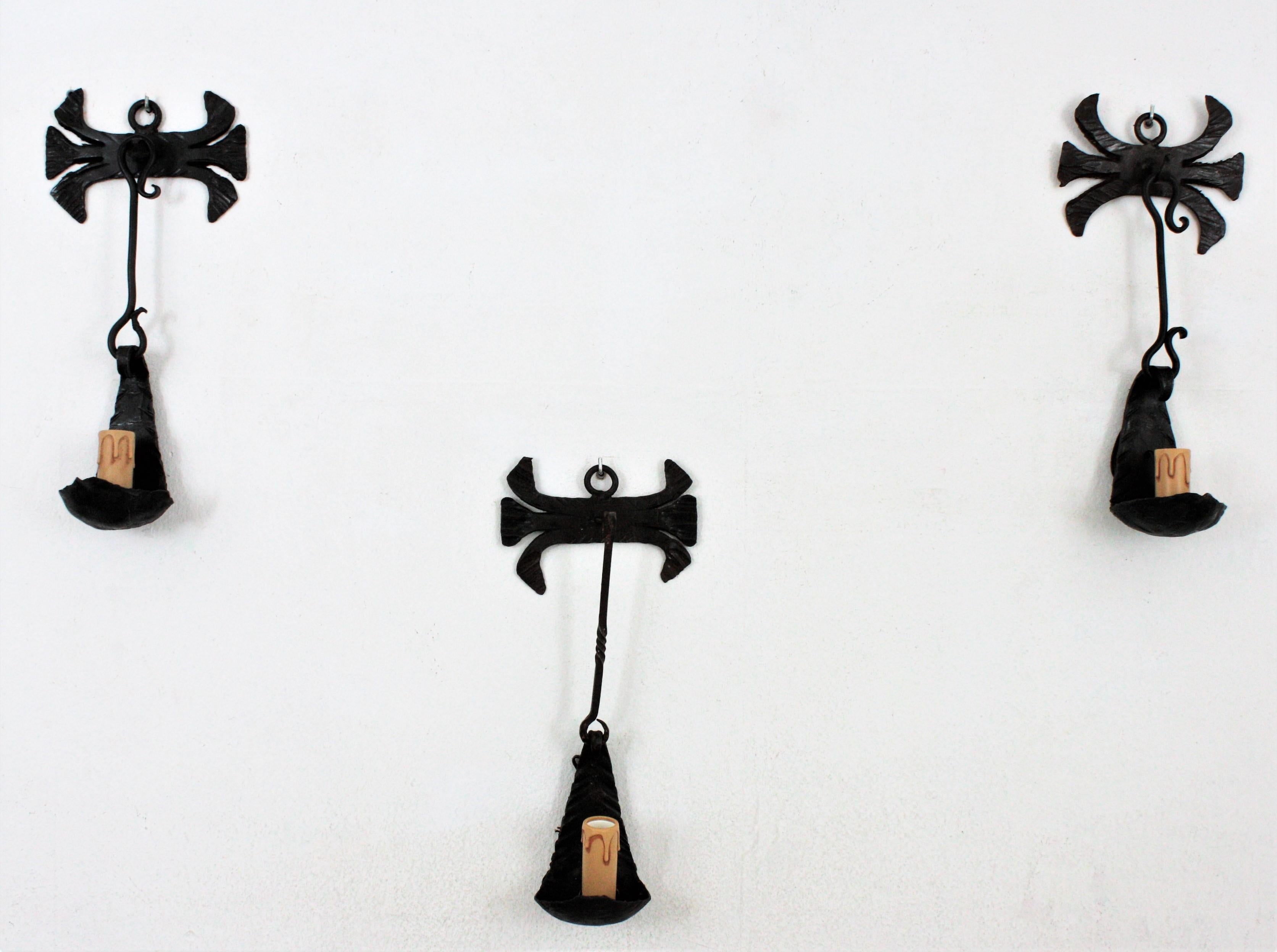Spanish Gothic Revival Wall Lights in Hand-Forged Iron For Sale 11