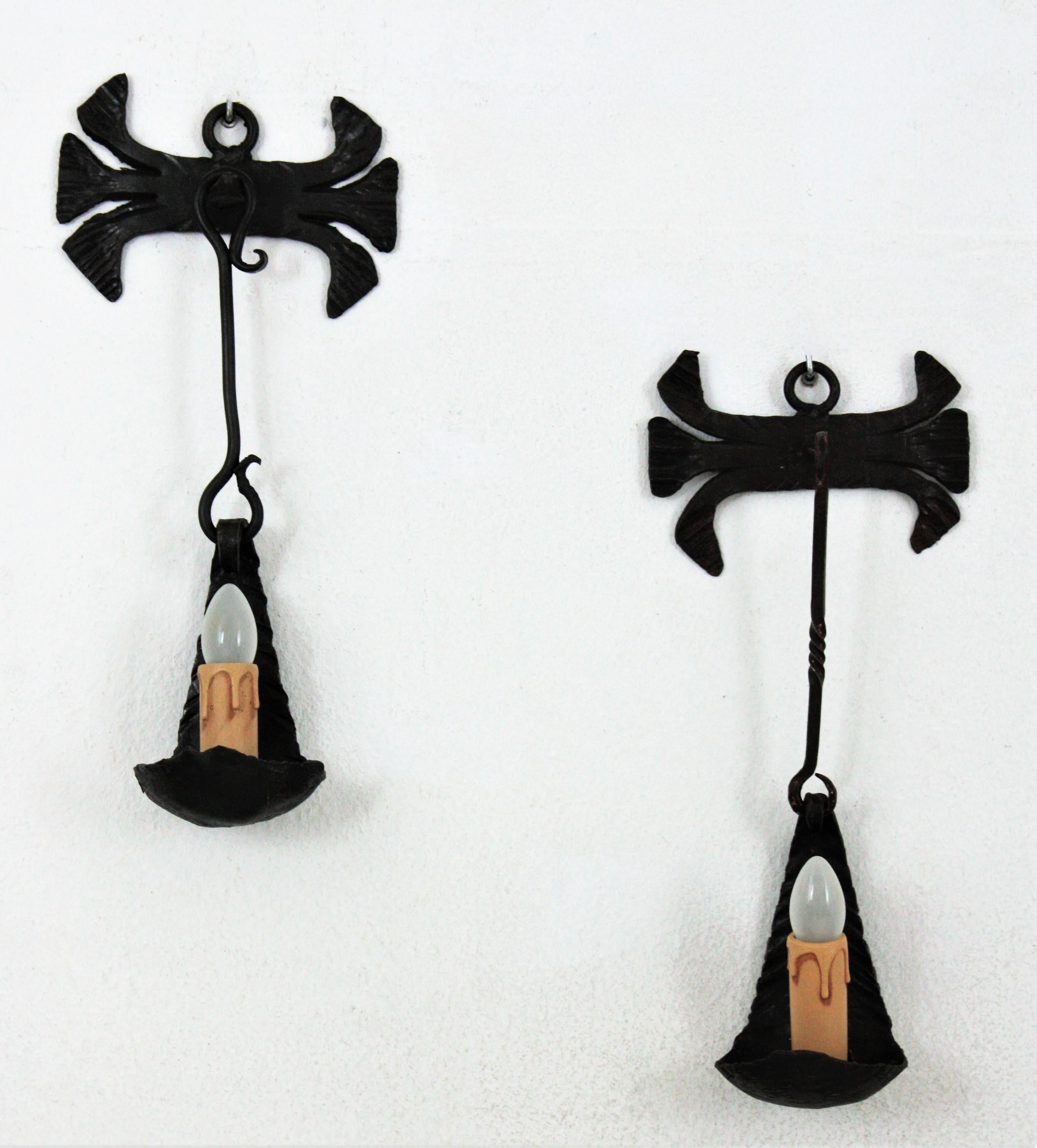 Spanish Gothic Revival Wall Lights in Hand-Forged Iron For Sale 2