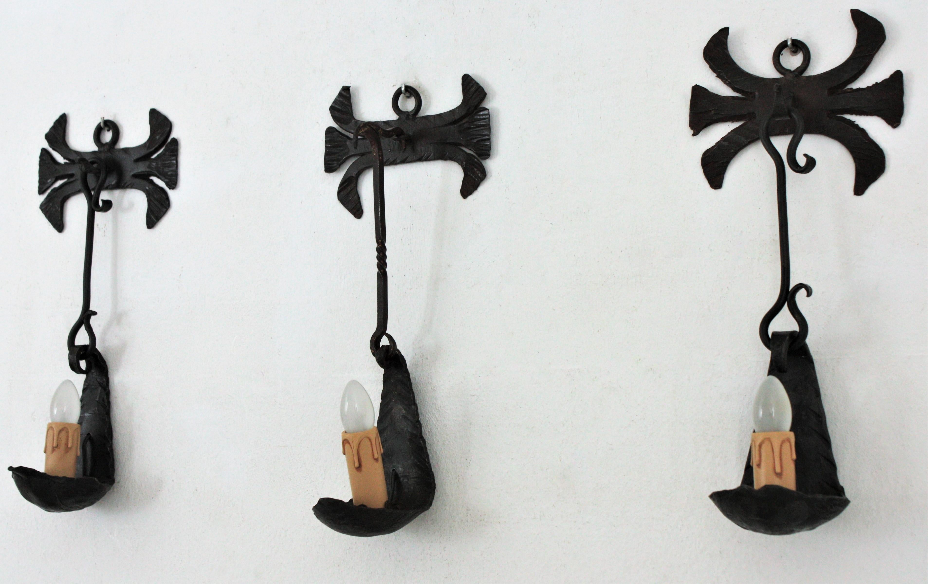 Spanish Gothic Revival Wall Lights in Hand-Forged Iron For Sale 3