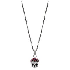 Collier de crâne gothique en acier inoxydable plaqué IP en rose