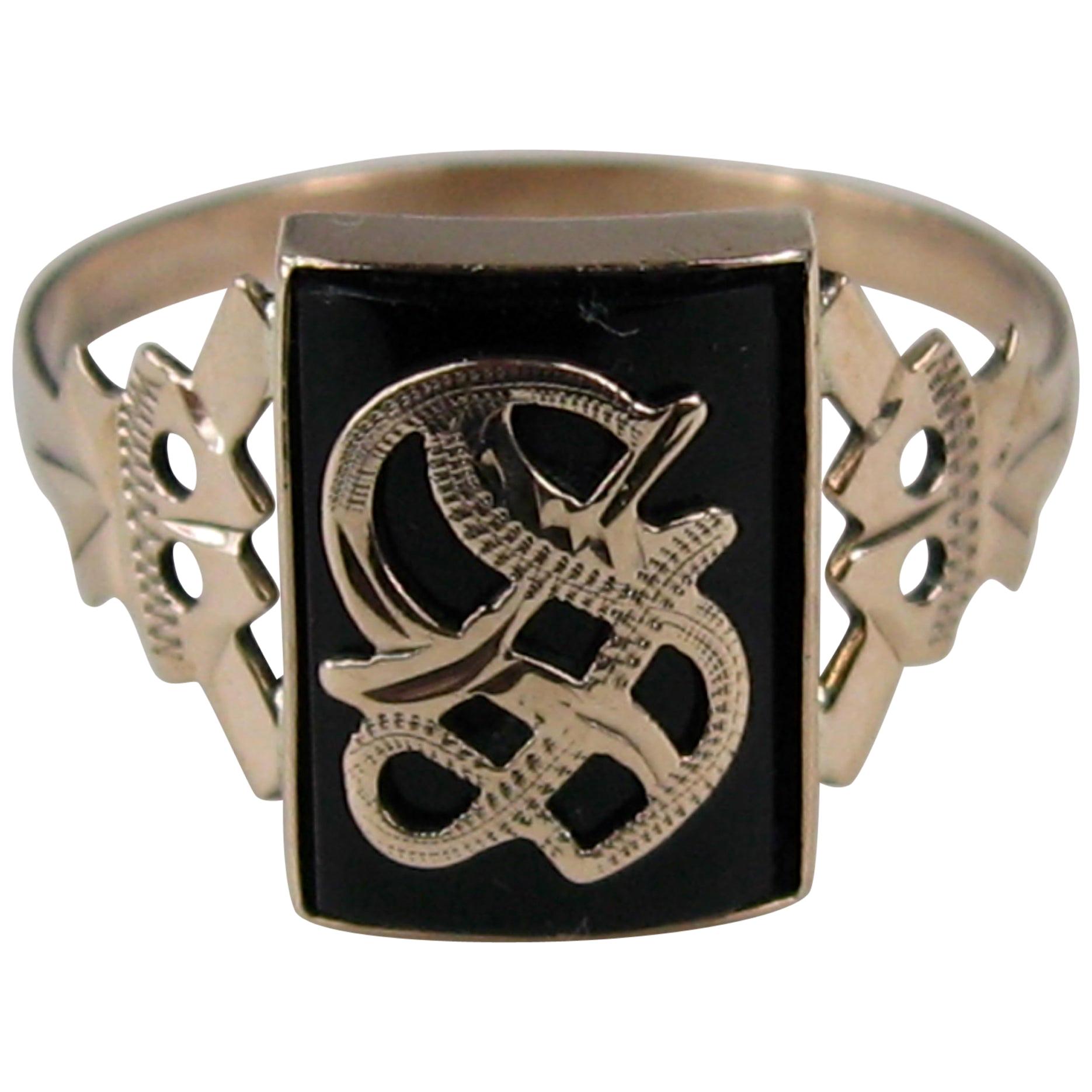 Gothic "S" Onyx 10K Gold Initial Ring Viktorianisch