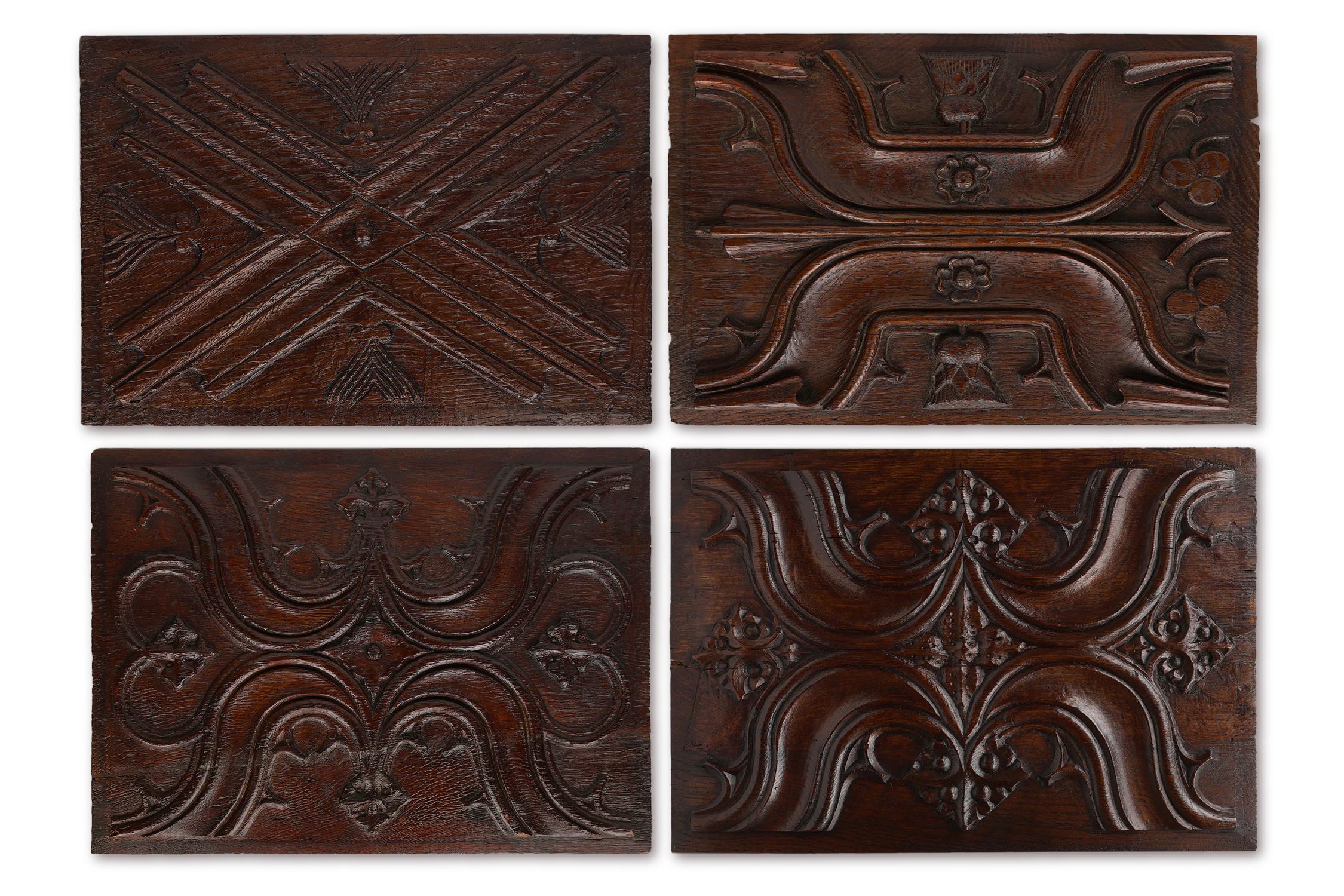 Panel gótico esculpido en roble del siglo XVI, Bélgica en venta 3