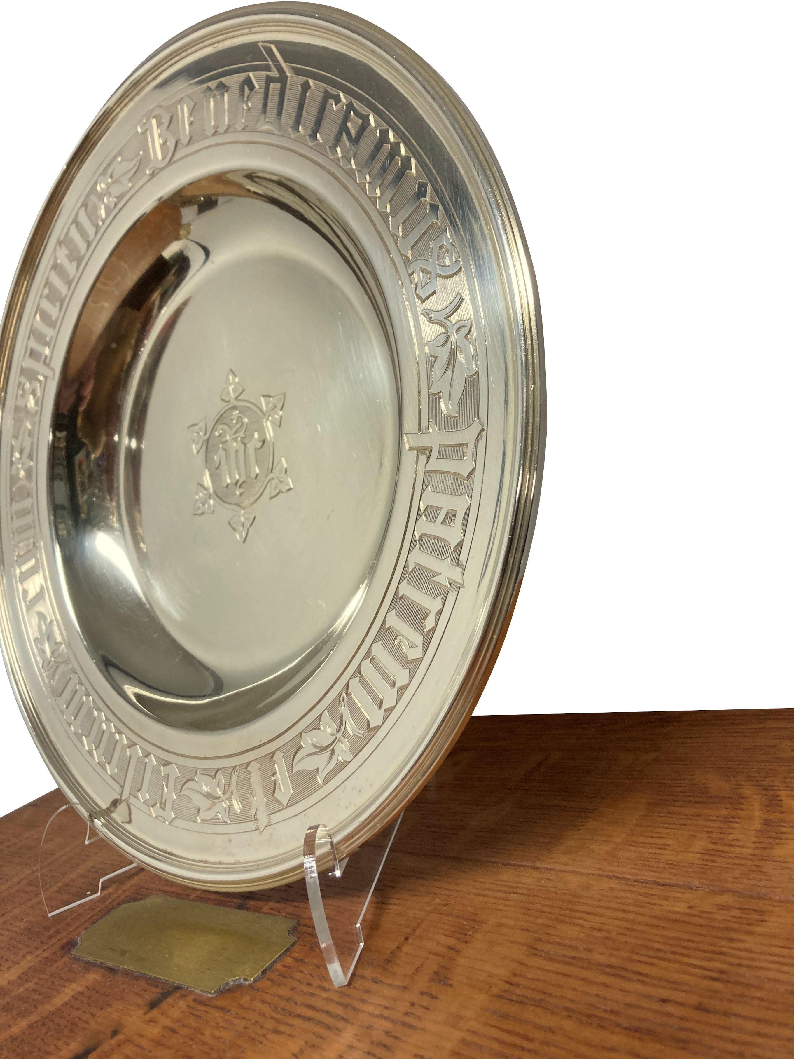 Pieno vittoriano Set da comunione in argento gotico con scatola originale di Henry Wilkinson & Sons in vendita