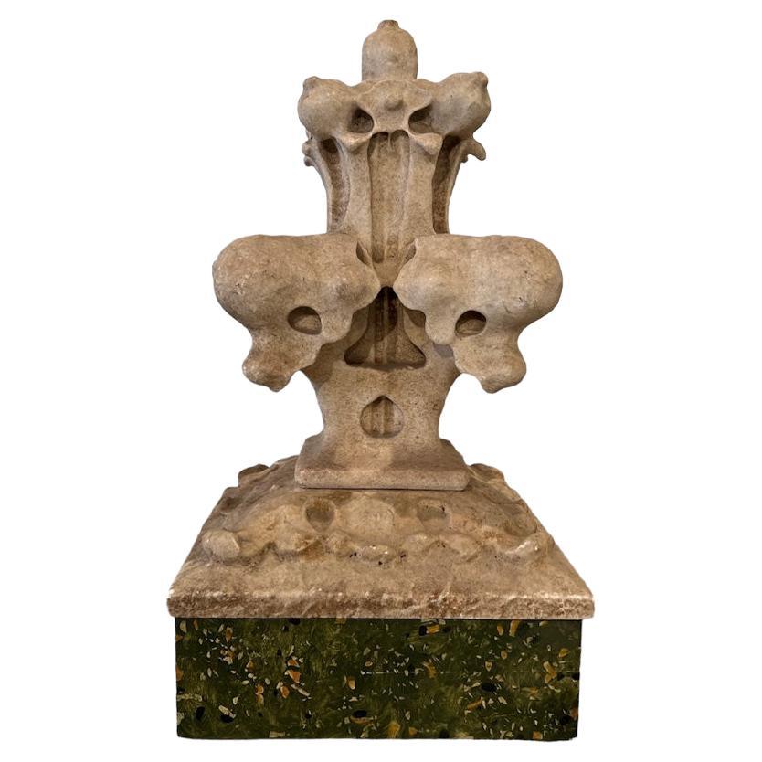 Fleuron de colonne gothique en pierre en vente