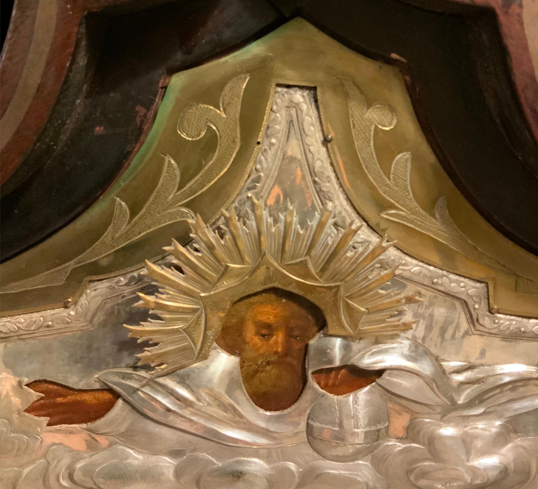 Grand triptyque gothique  Boîte d'ombres/présentoir d'icônes en argent de la Church s'orthodoxe en vente 1