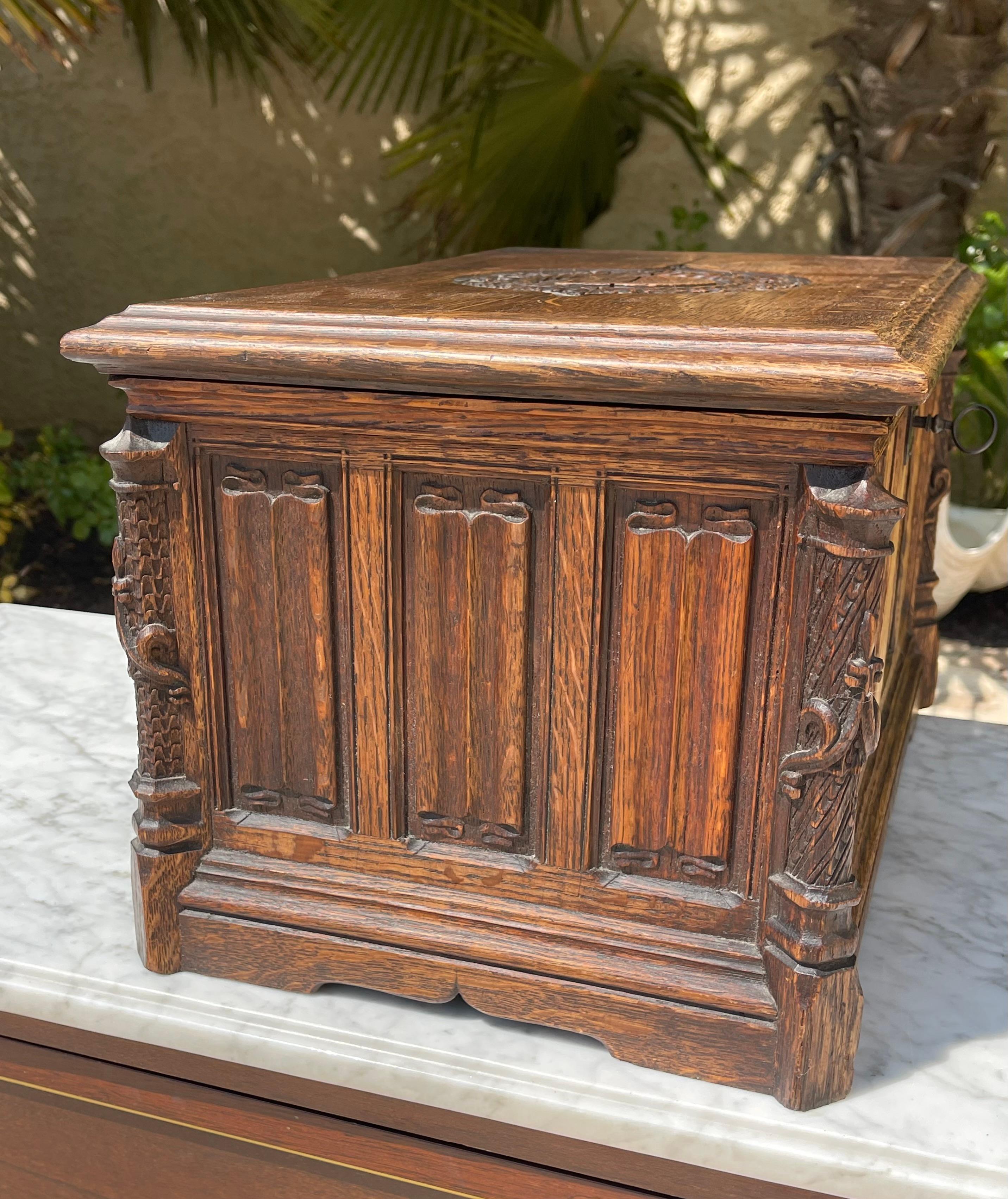 Gothic Style Oak Box, XIXth century For Sale 12