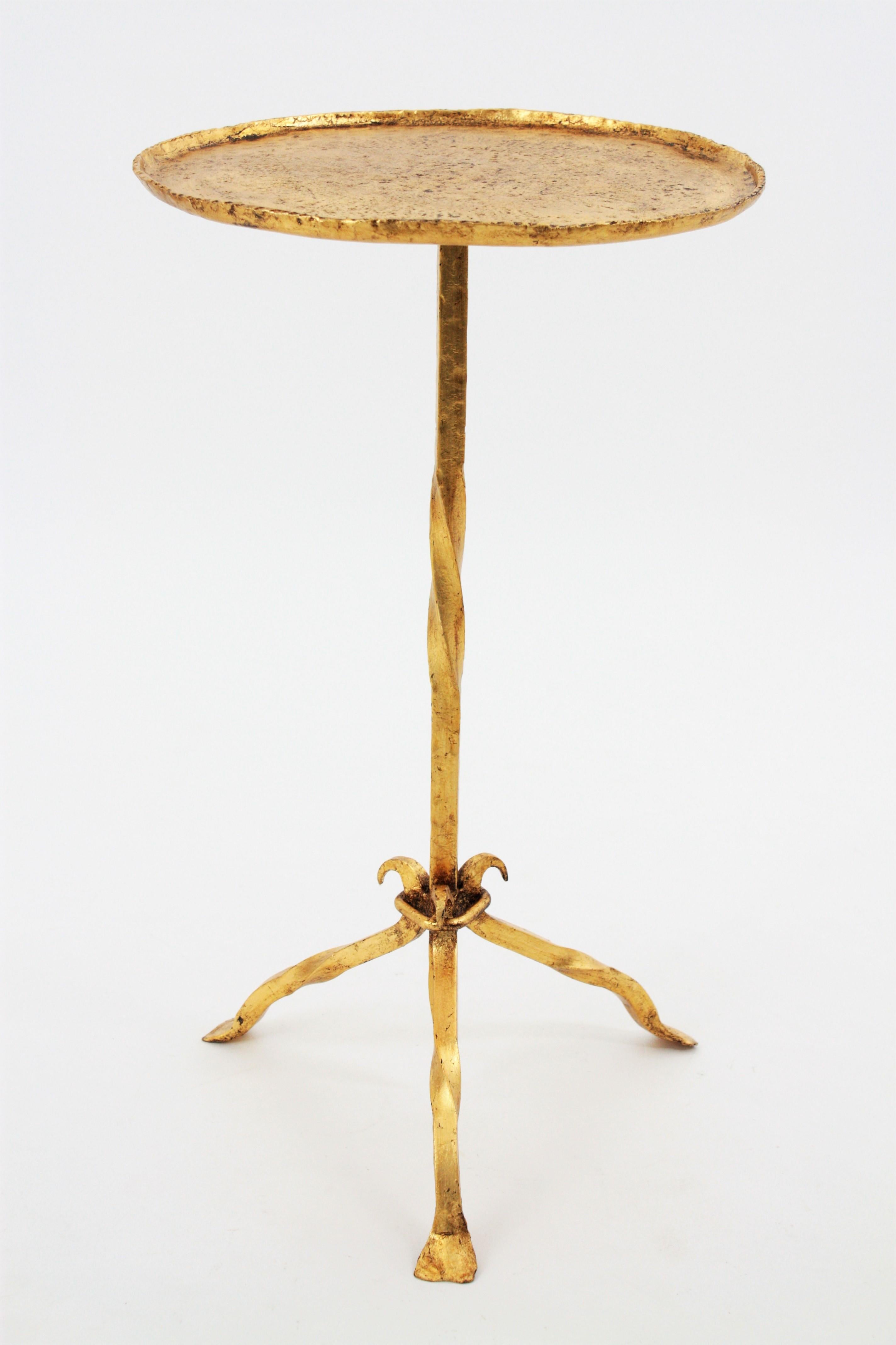 gold table stand