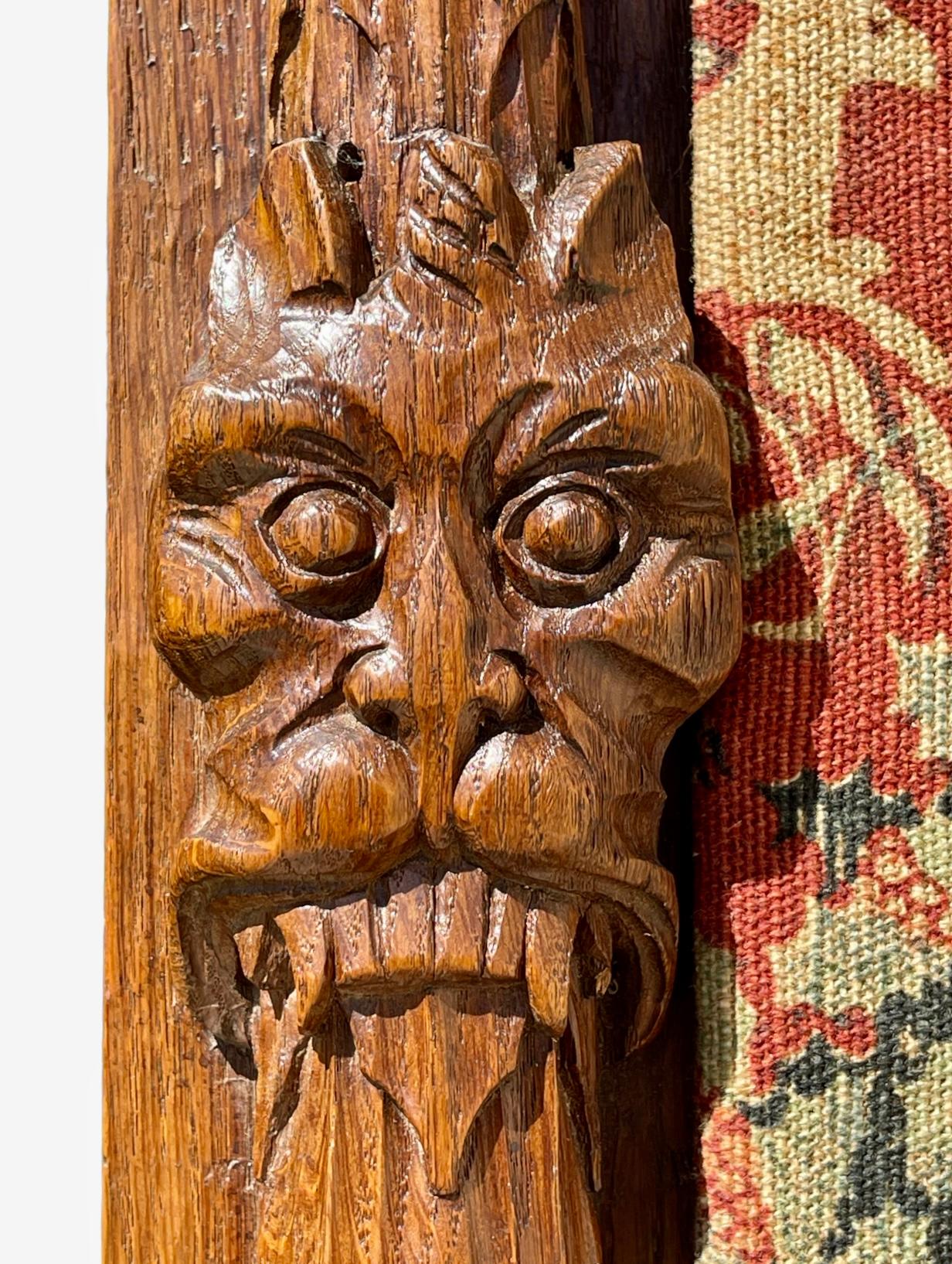 Thronstuhl / Kathedralenstuhl im gotischen Stil (Walnuss) im Angebot