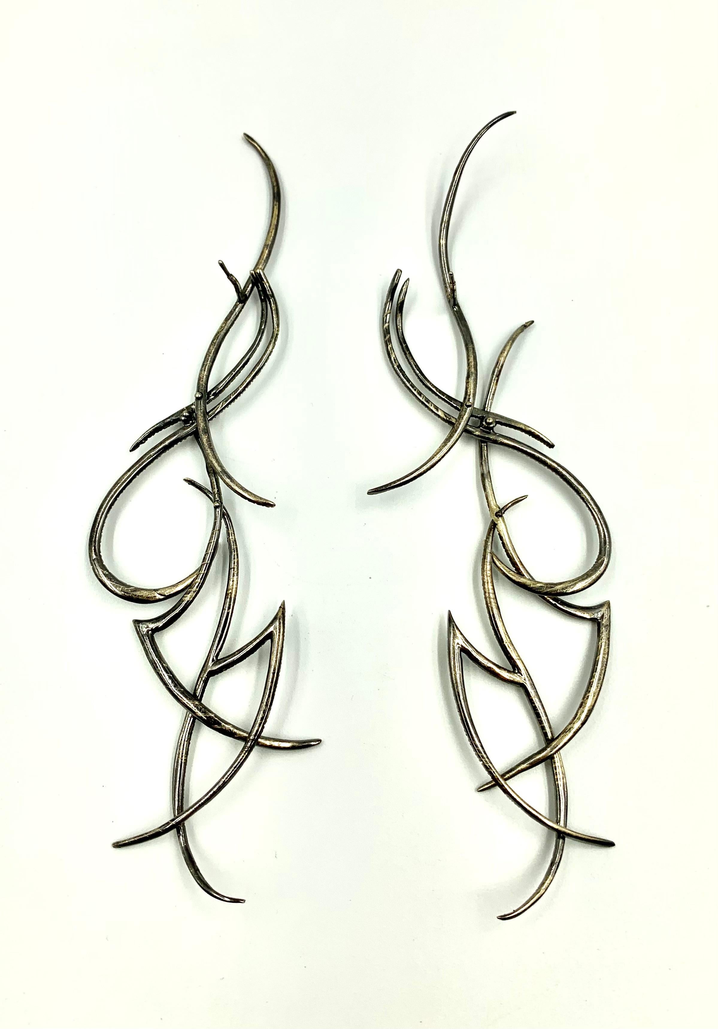 Women's or Men's Stunning Very Long Articulated 3.3 TCW Black Diamond 18K Gold Earrings For Sale