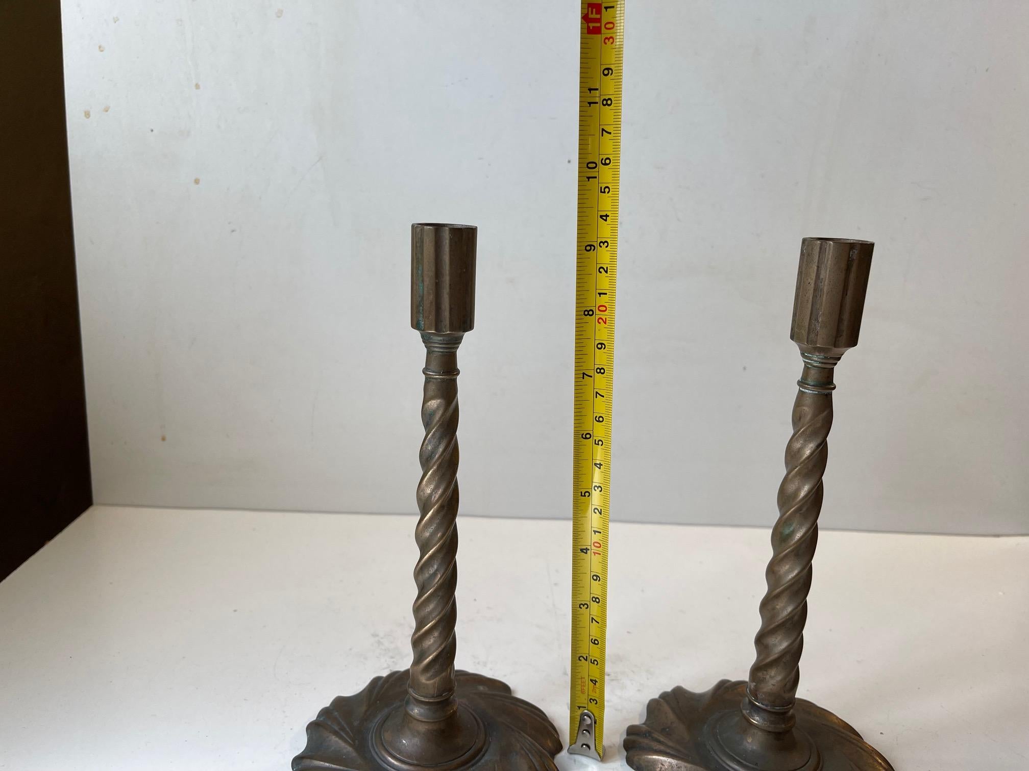 Gothic Twisted Column Candlesticks in Bronze, 19th Century, Set of 2 For Sale 5