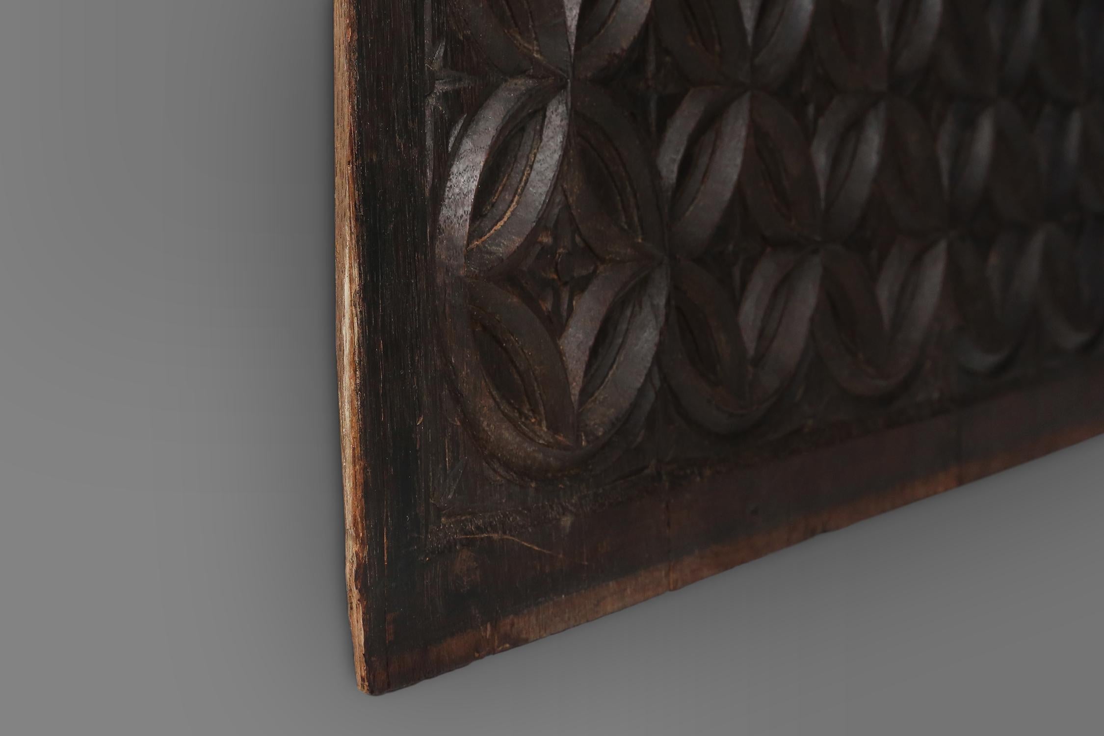 Gothic Wood Panel, France, 1600s For Sale 1