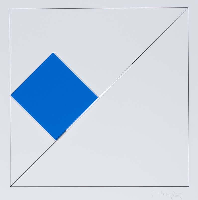 Geometrische abstrakte Komposition aus Beton mit Blau