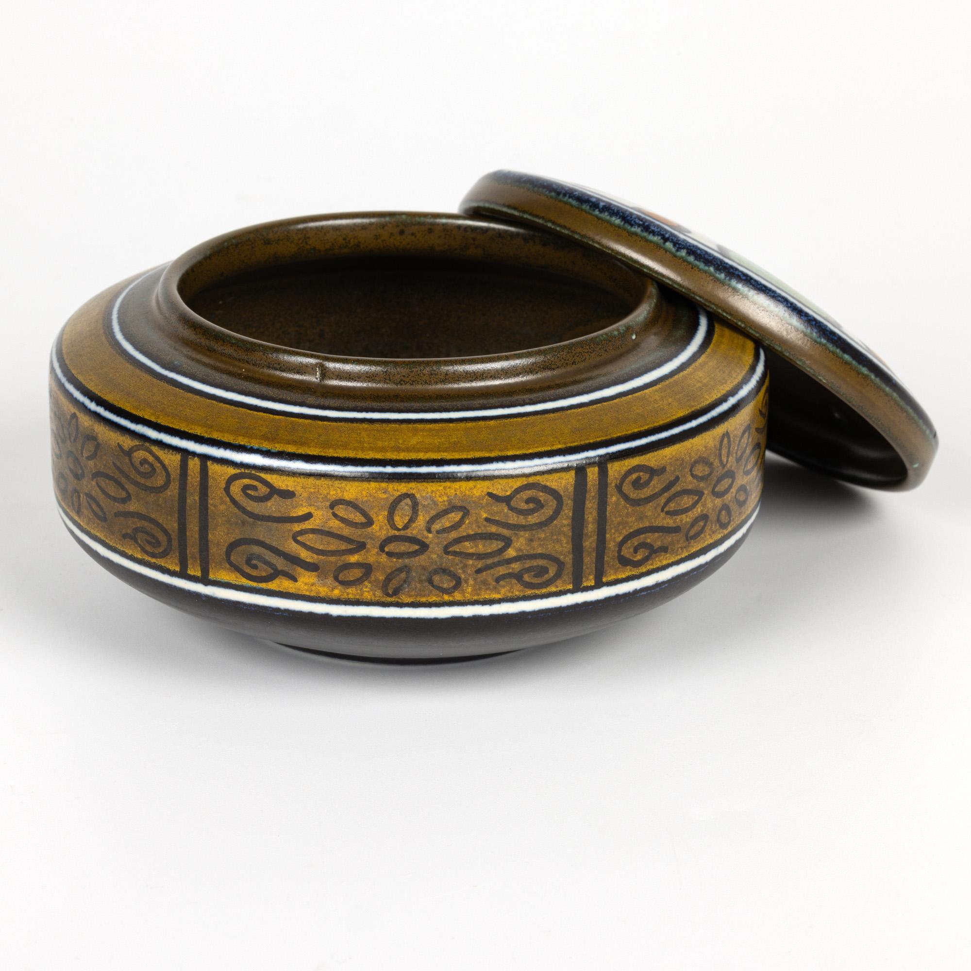 Gouda Dutch Art Deco Sydney Pattern Painted Lidded Bowl For Sale 6