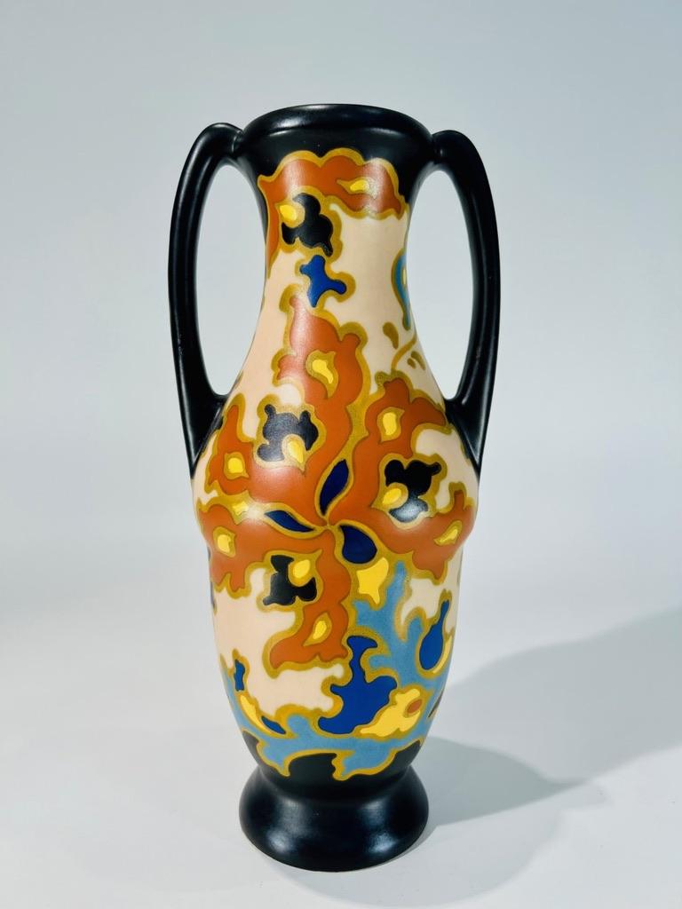 Unglaublich GOUDA Regina Niederländisch multicolor Jugendstil Keramik Vase um 1900.