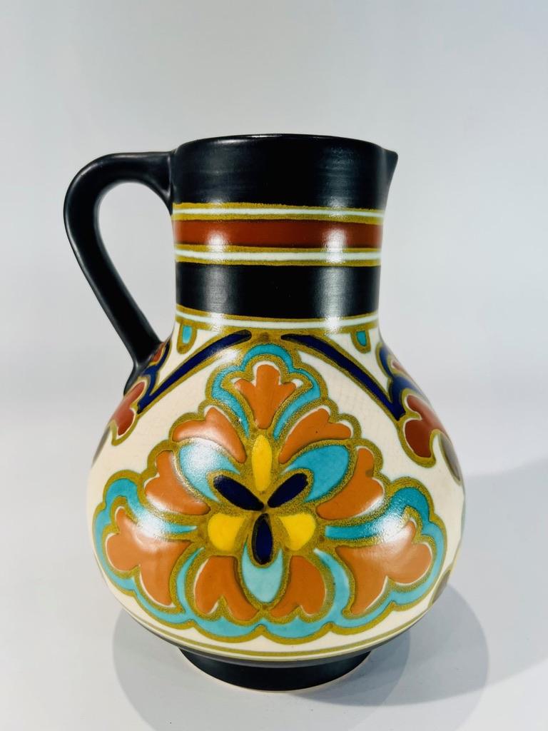 GOUDA holländisches mehrfarbiges polychromes Jugendstil-Porzellan-Wasserset um 1900 im Angebot 3
