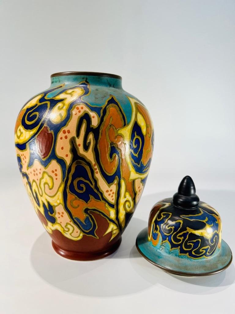 Gouda Dutch potiche Art Nouveau in porcelain circa 1900 In Excellent Condition For Sale In Rio De Janeiro, RJ