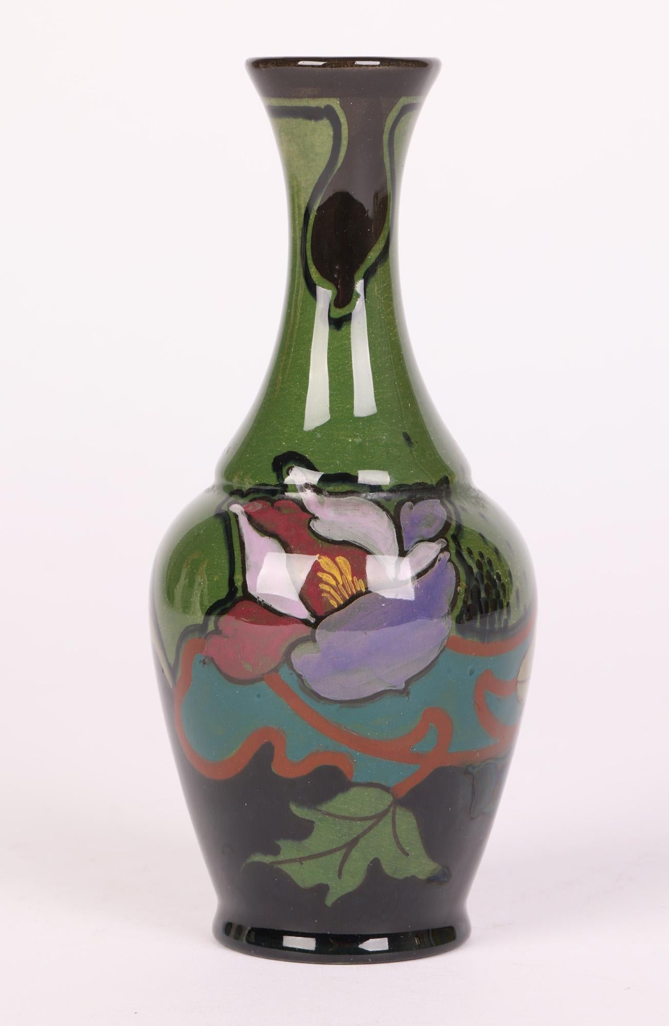 Gouda Dutch Schoonhoven Floral Painted Art Pottery Vase en vente 2
